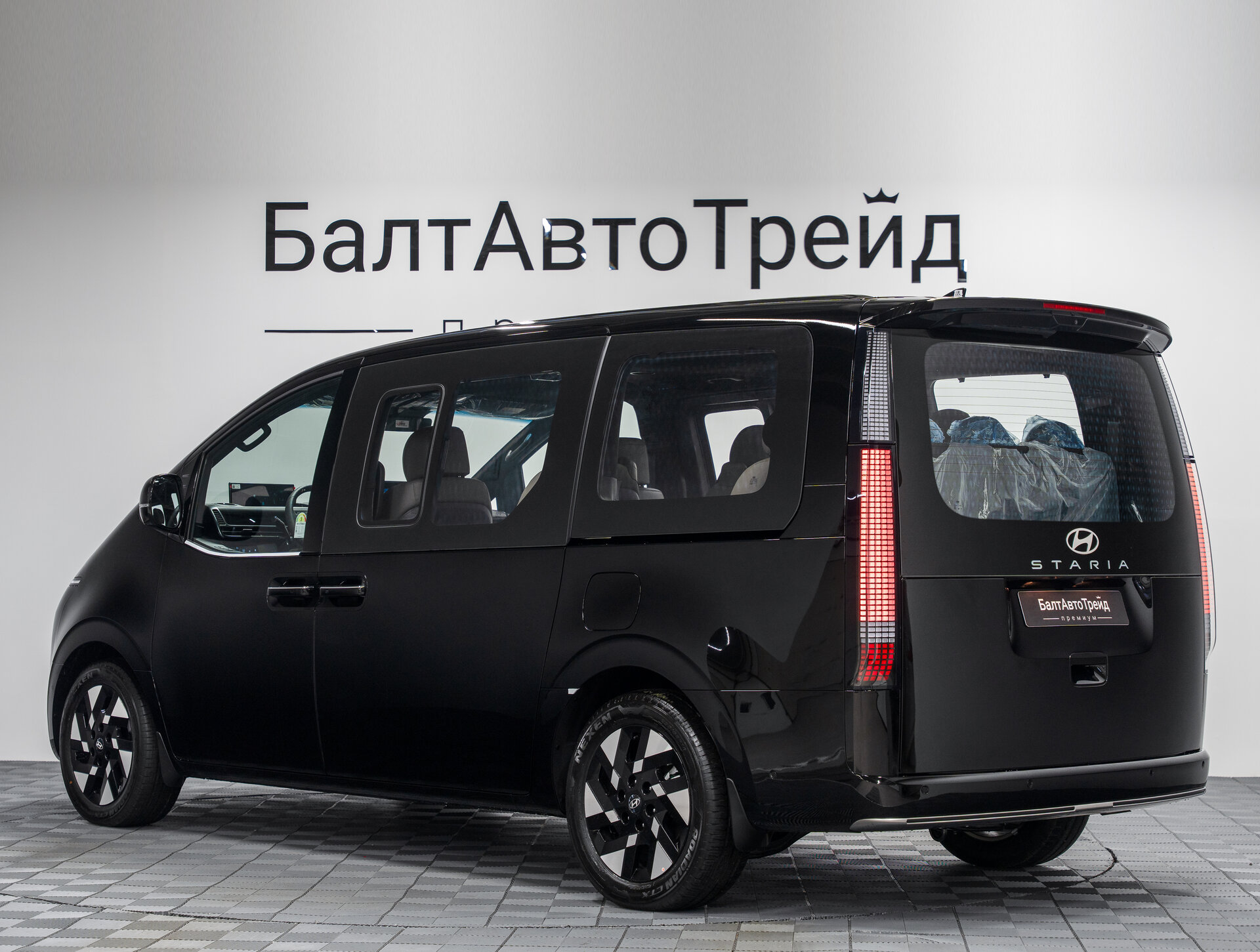 Автомобиль Hyundai Staria 1.6hyb AT (245 л.с.) - 9