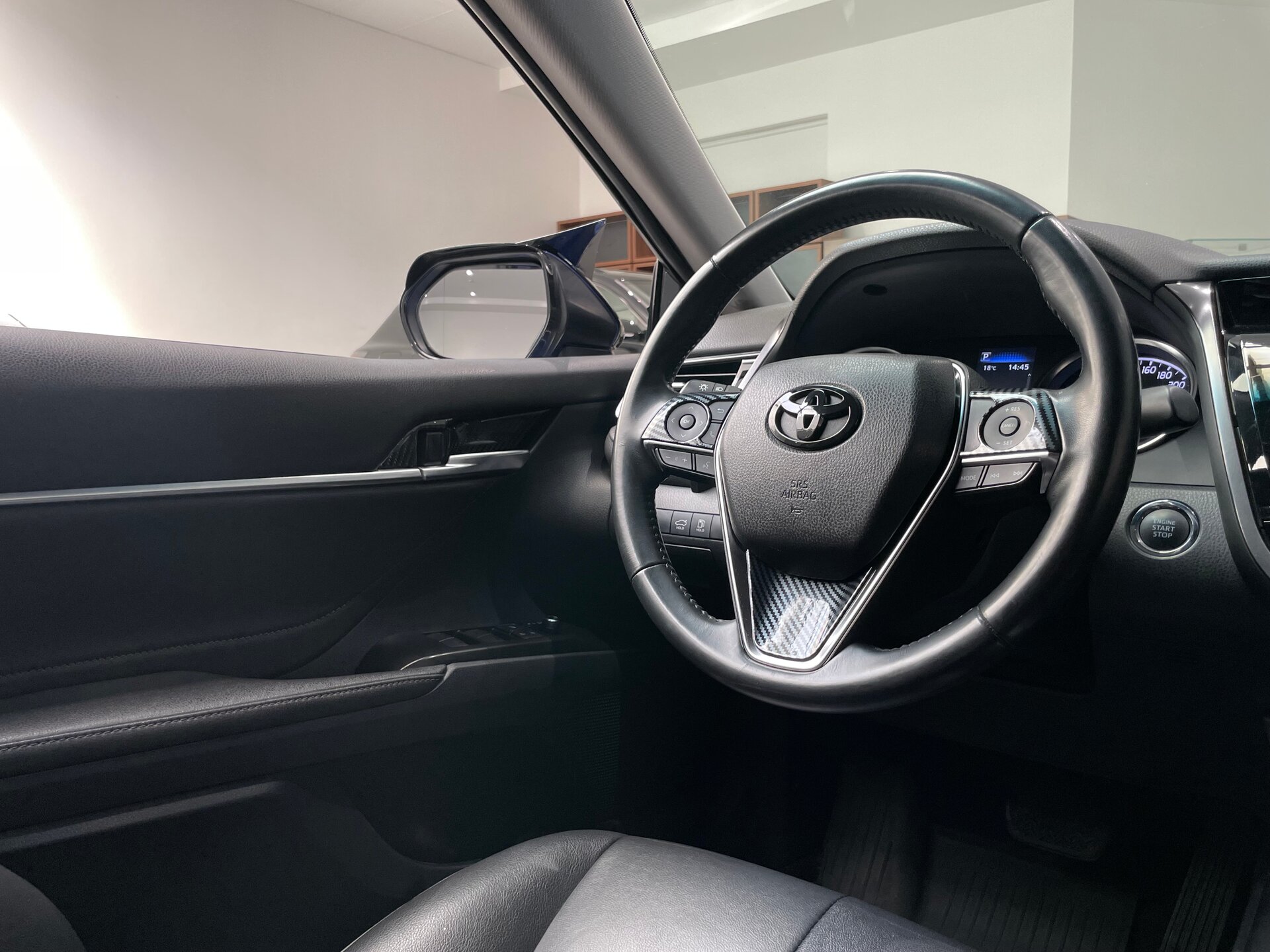 Автомобиль Toyota Camry 2.5 AT (200 л.с.) - 16
