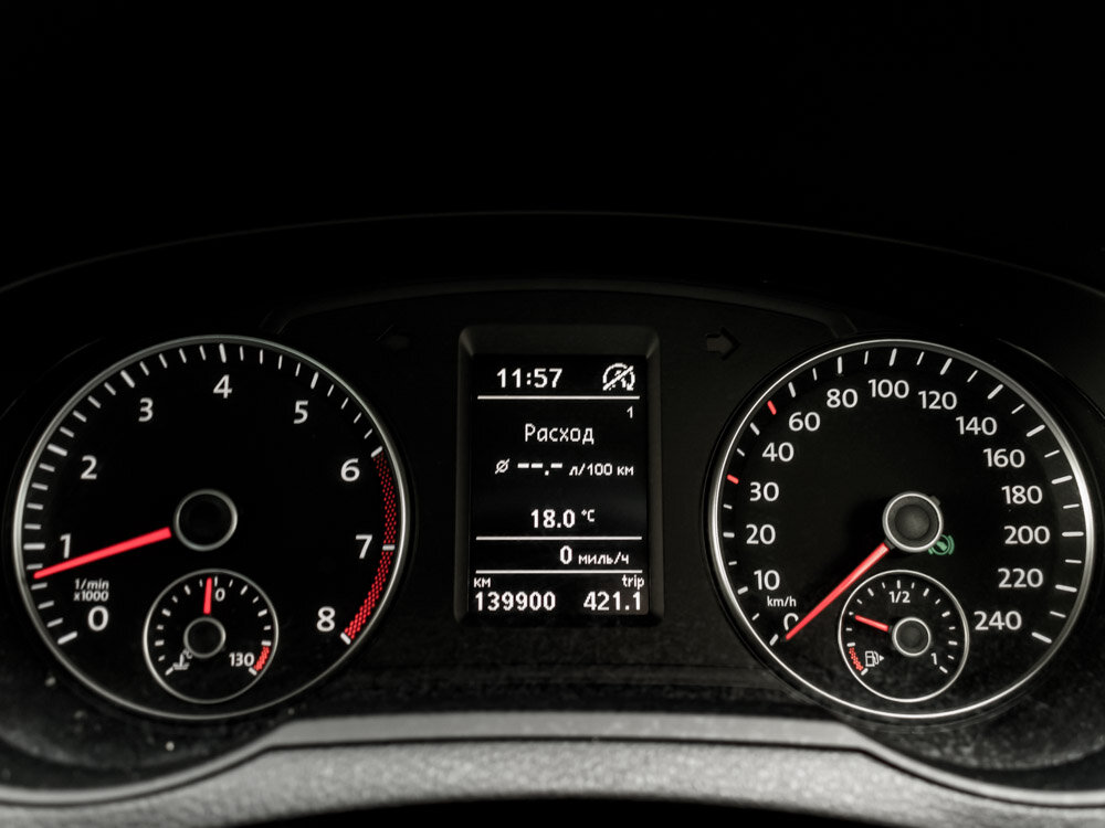 Купить Volkswagen Sharan 1.4 AMT (150 л.с.), 2011 в Екатеренбурге
