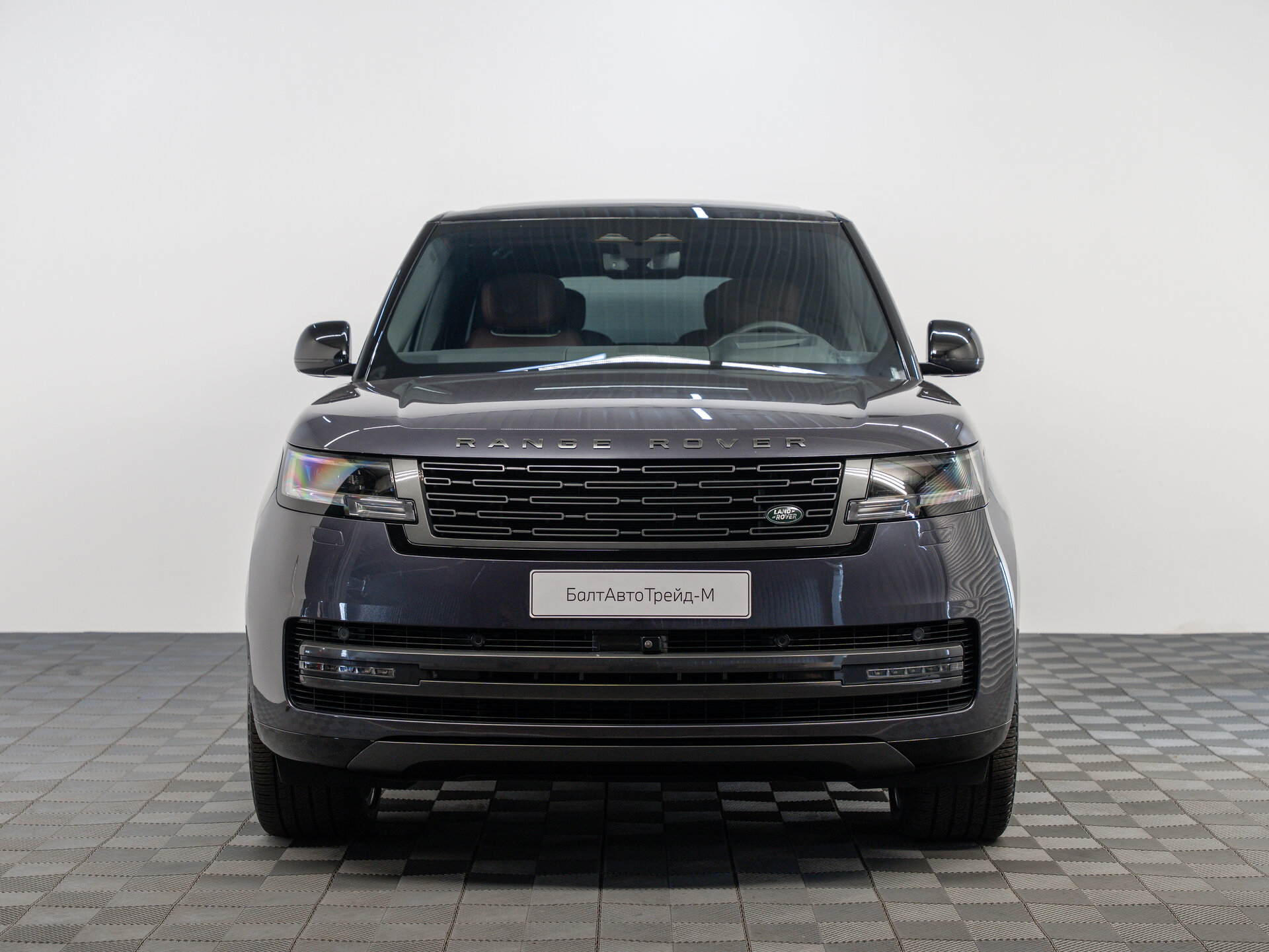 Автомобиль Land Rover Range Rover P530 MHEV Long 4.4 AT (530 л.с.) 4WD - 2