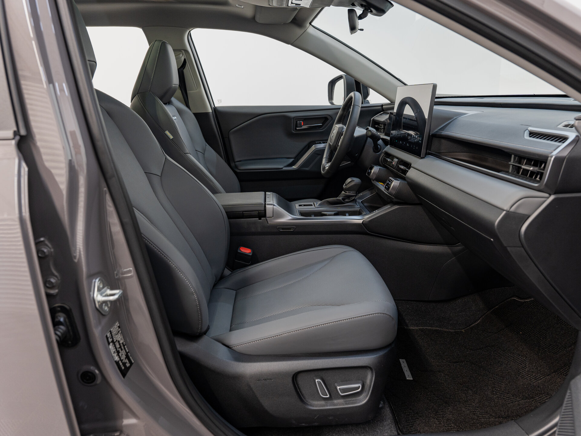 Автомобиль Toyota RAV4 2.0 CVT (171 л.с.) 4WD - 10