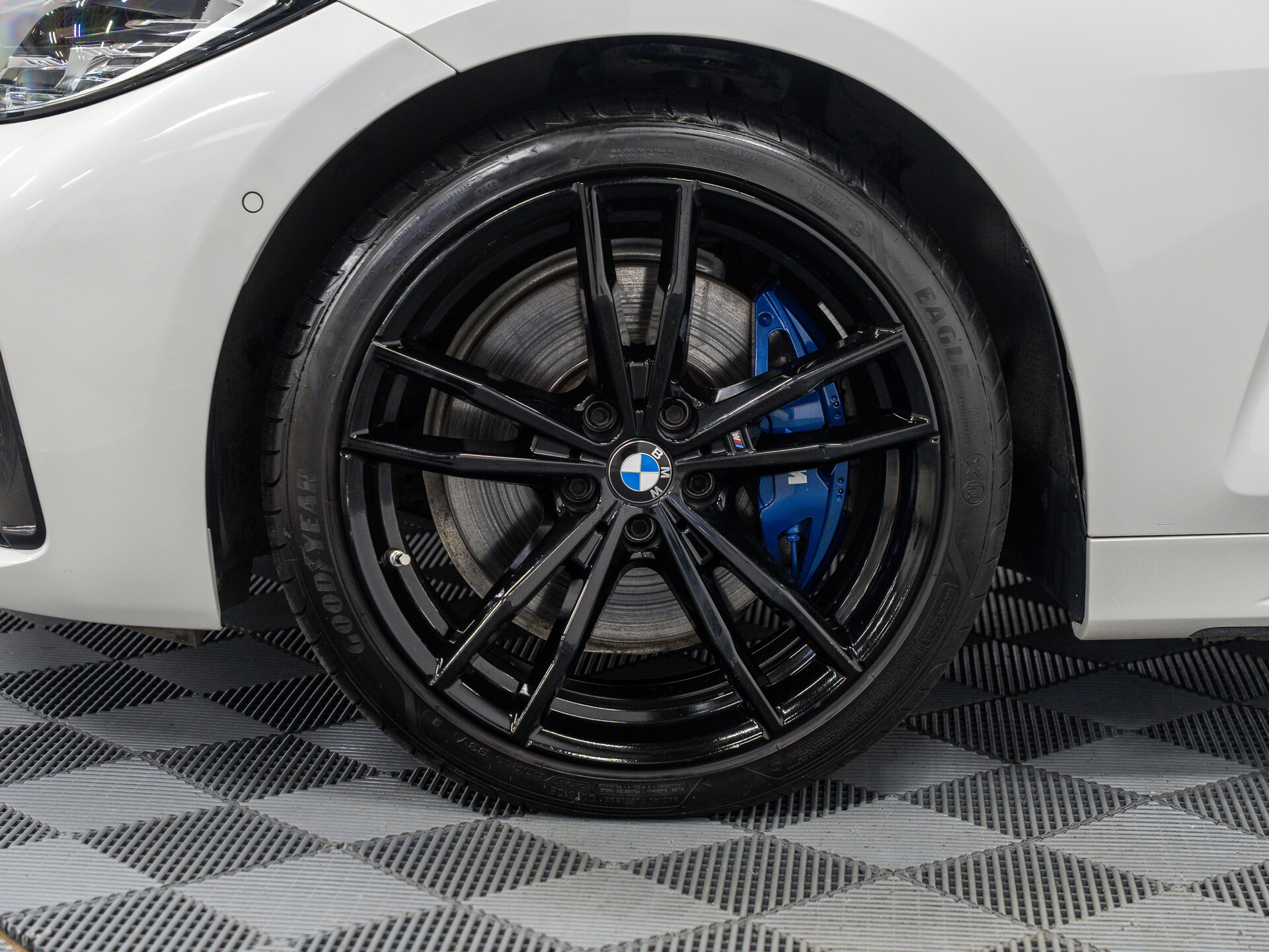 Автомобиль BMW 4 серии 420d xDrive 2.0d AT (190 л.с.) 4WD - 3