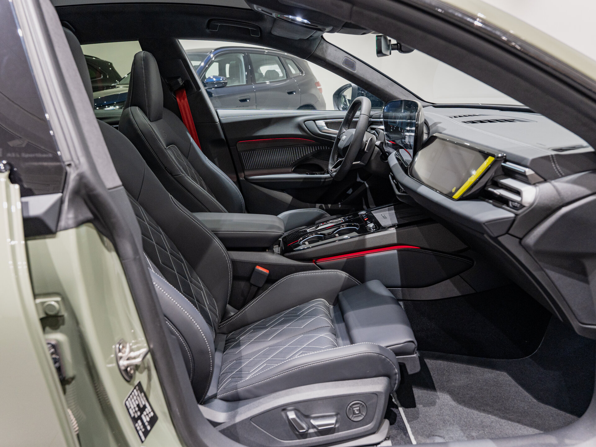 Автомобиль Audi A5 L 2.0 AMT (204 л.с.) 4WD - 10