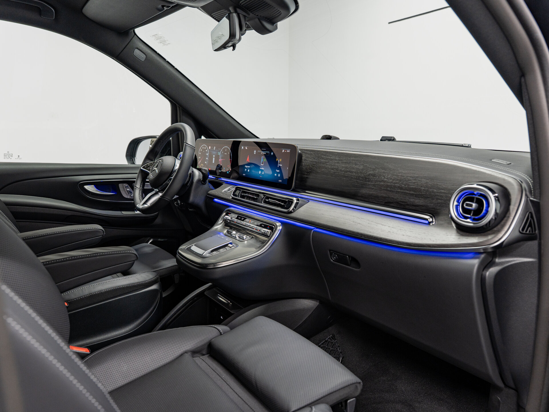 Автомобиль Mercedes-Benz V-Класс 300 d экстра длинный 2.0d AT (237 л.с.) 4WD - 14