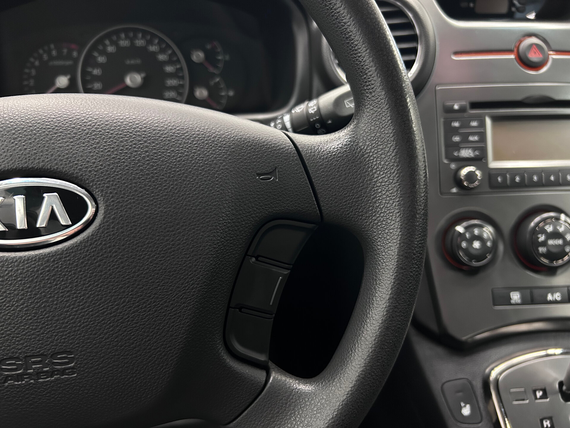Kia Carens 2011 22