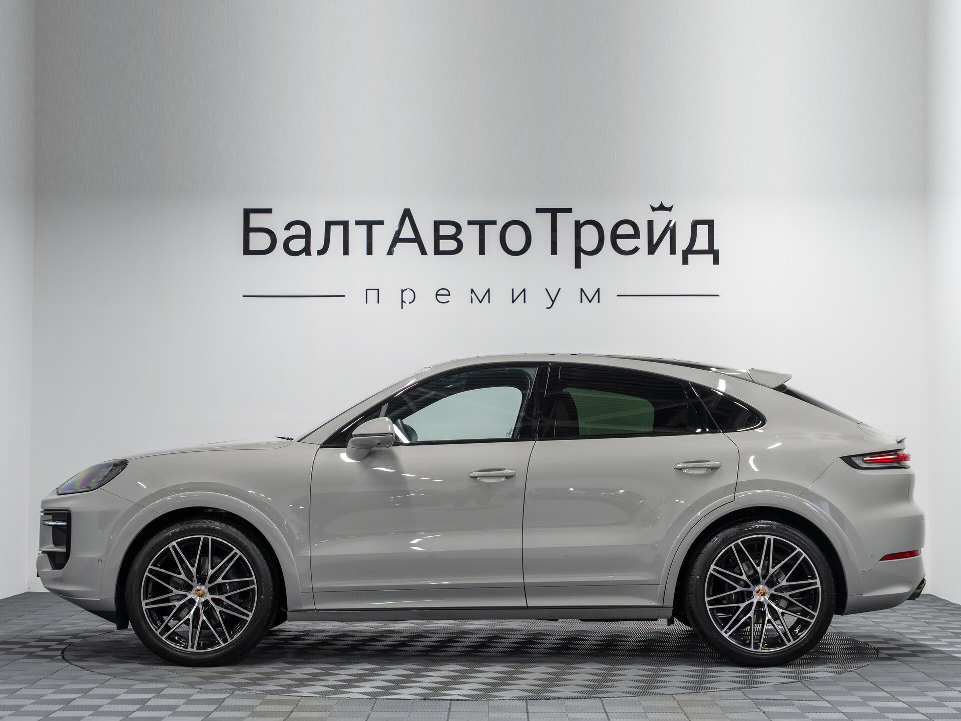 Автомобиль Porsche Cayenne Coupé 3.0 AT (353 л.с.) 4WD - 12