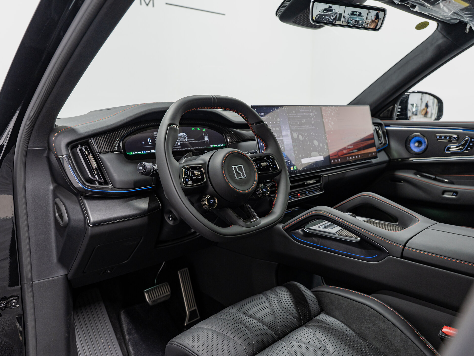 Автомобиль Zeekr 8X Dawn 2.0hyb AT (1401 л.с.) 4WD - 12