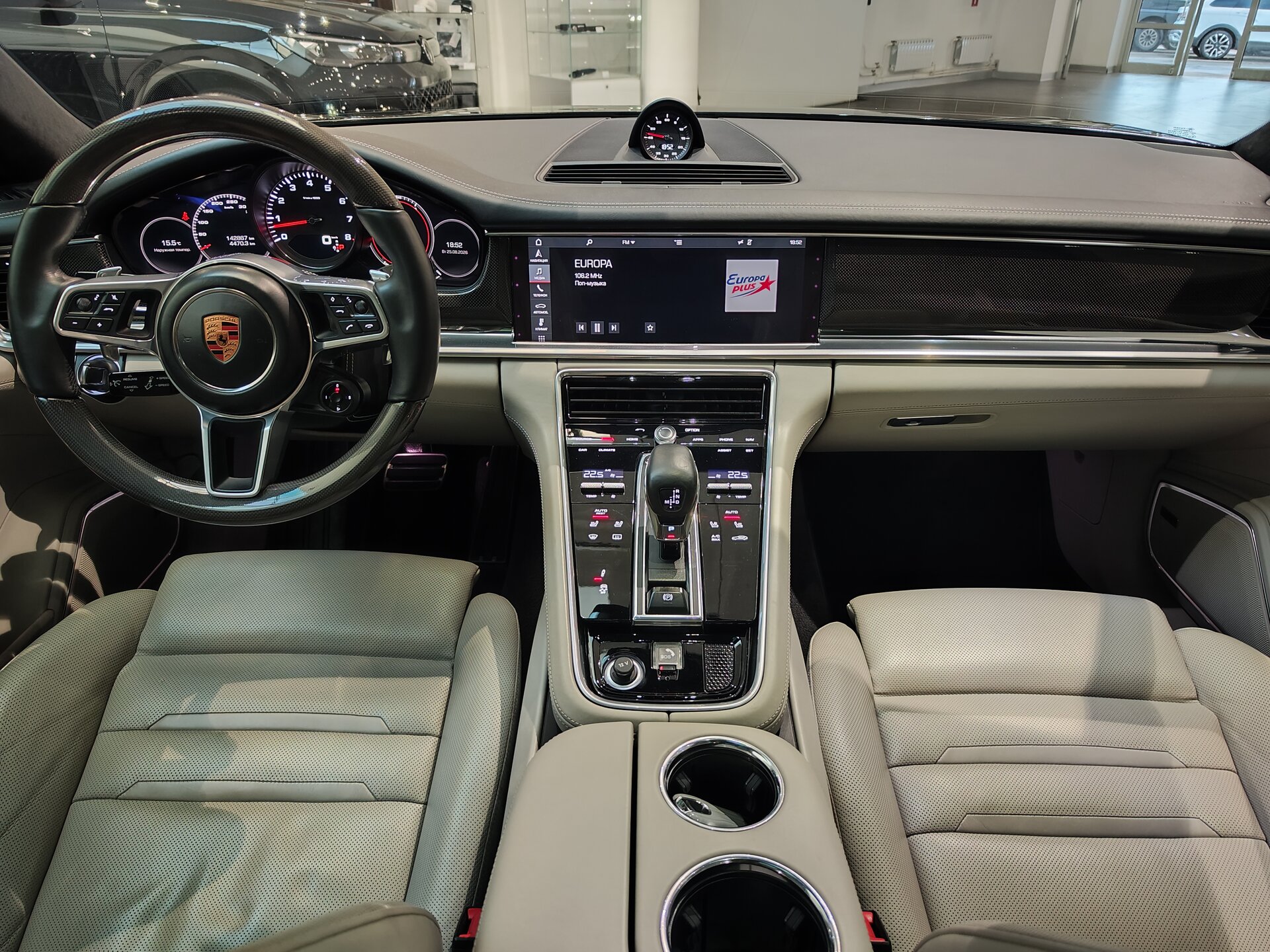 Автомобиль Porsche Panamera 4S 2.9 AMT (440 л.с.) 4WD - 16