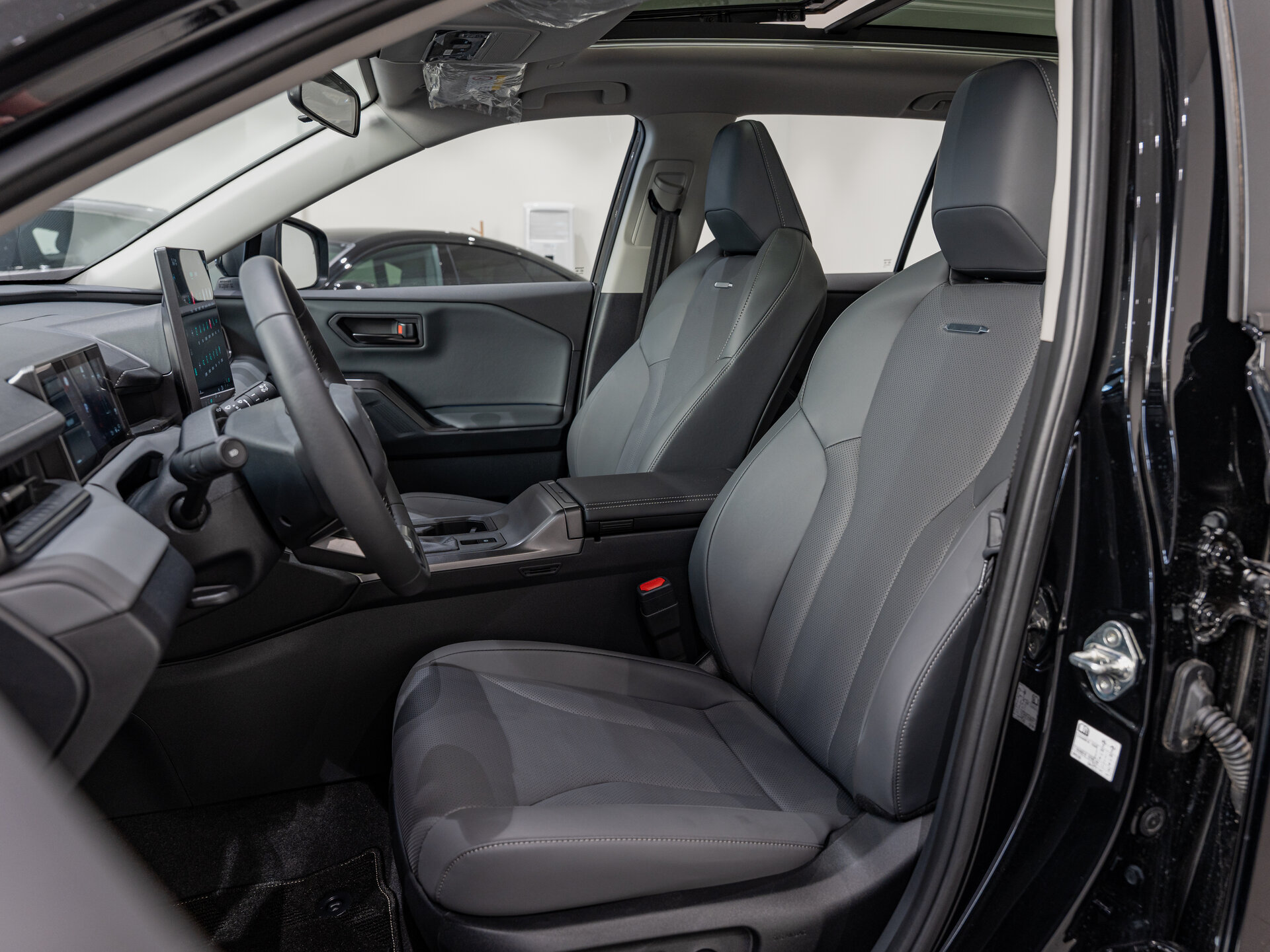 Автомобиль Toyota RAV4 2.0 CVT (171 л.с.) 4WD - 17