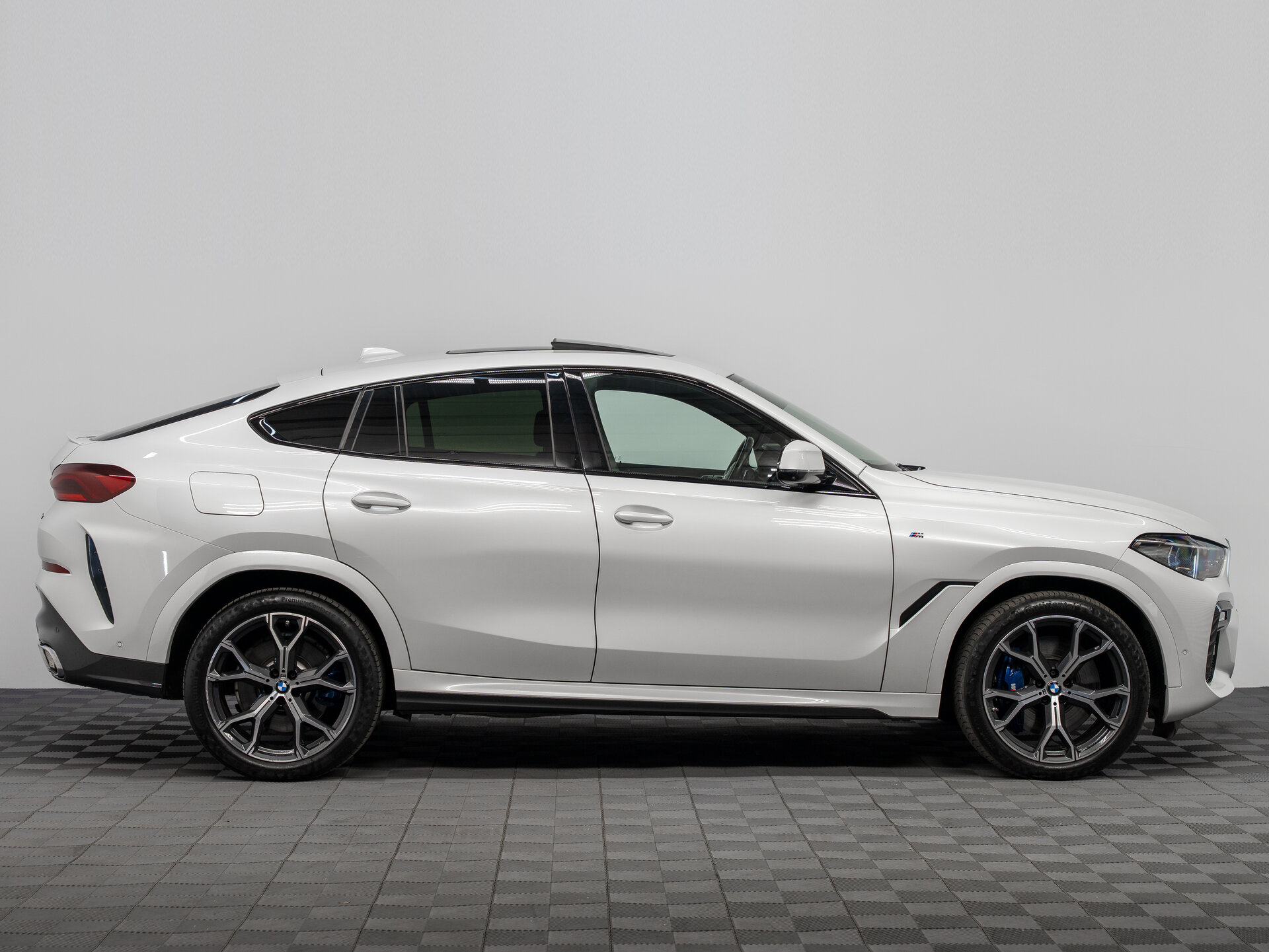 Автомобиль BMW X6 40d 3.0d AT (340 л.с.) 4WD - 4