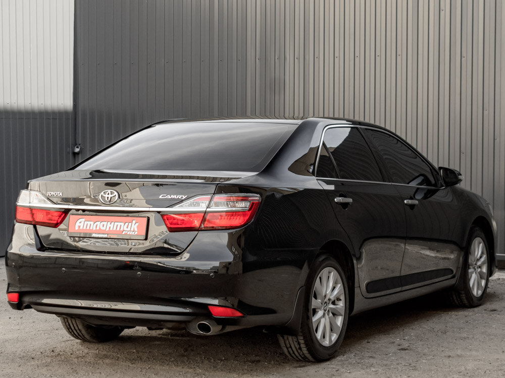 Купить Toyota Camry 2.5 AT (181 л.с.), 2015 в Екатеренбурге