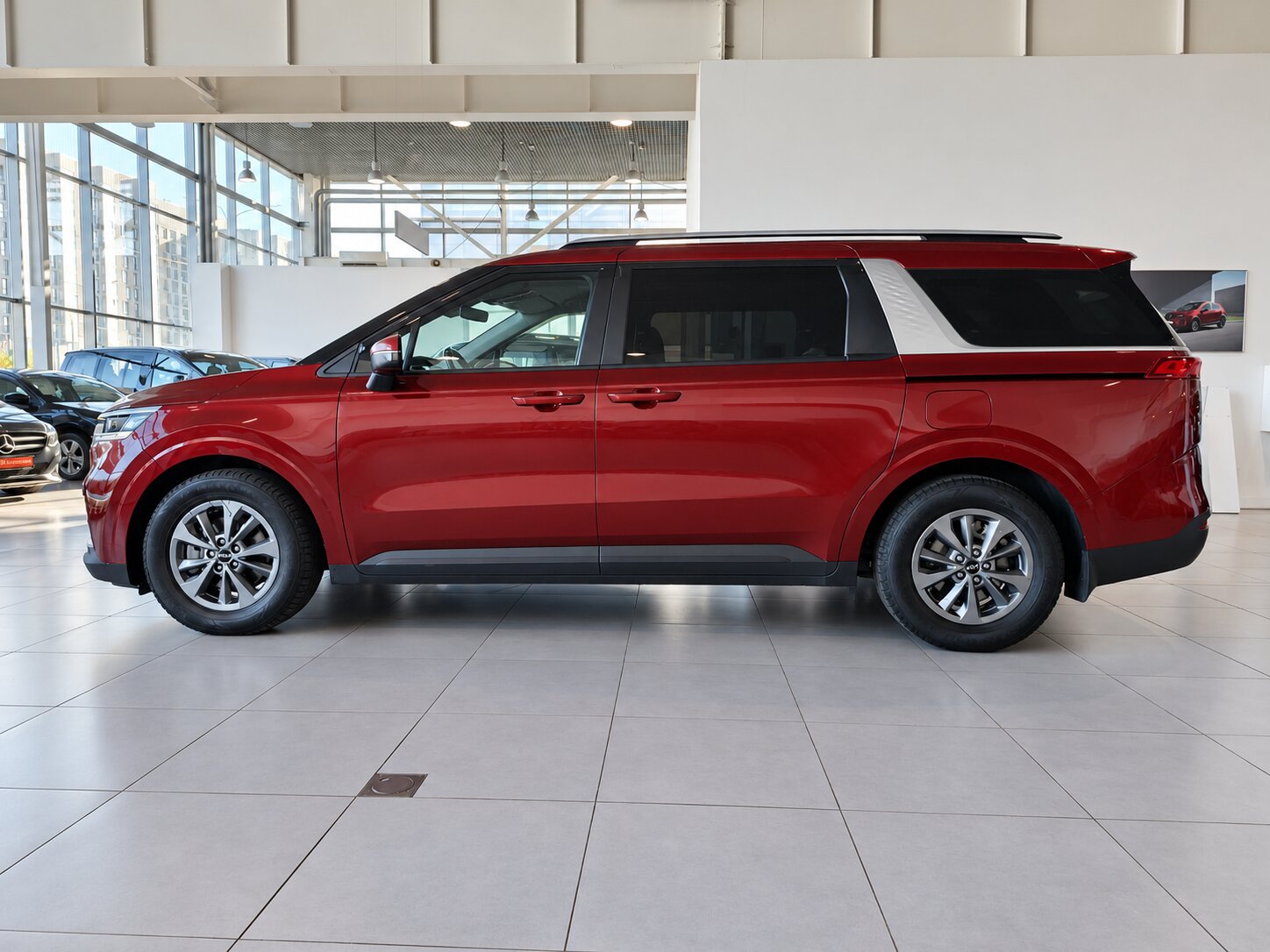 БУ автомобиль Kia Carnival 2021  2.2 л ( 199 л. с.) Красный с пробегом 217844 км