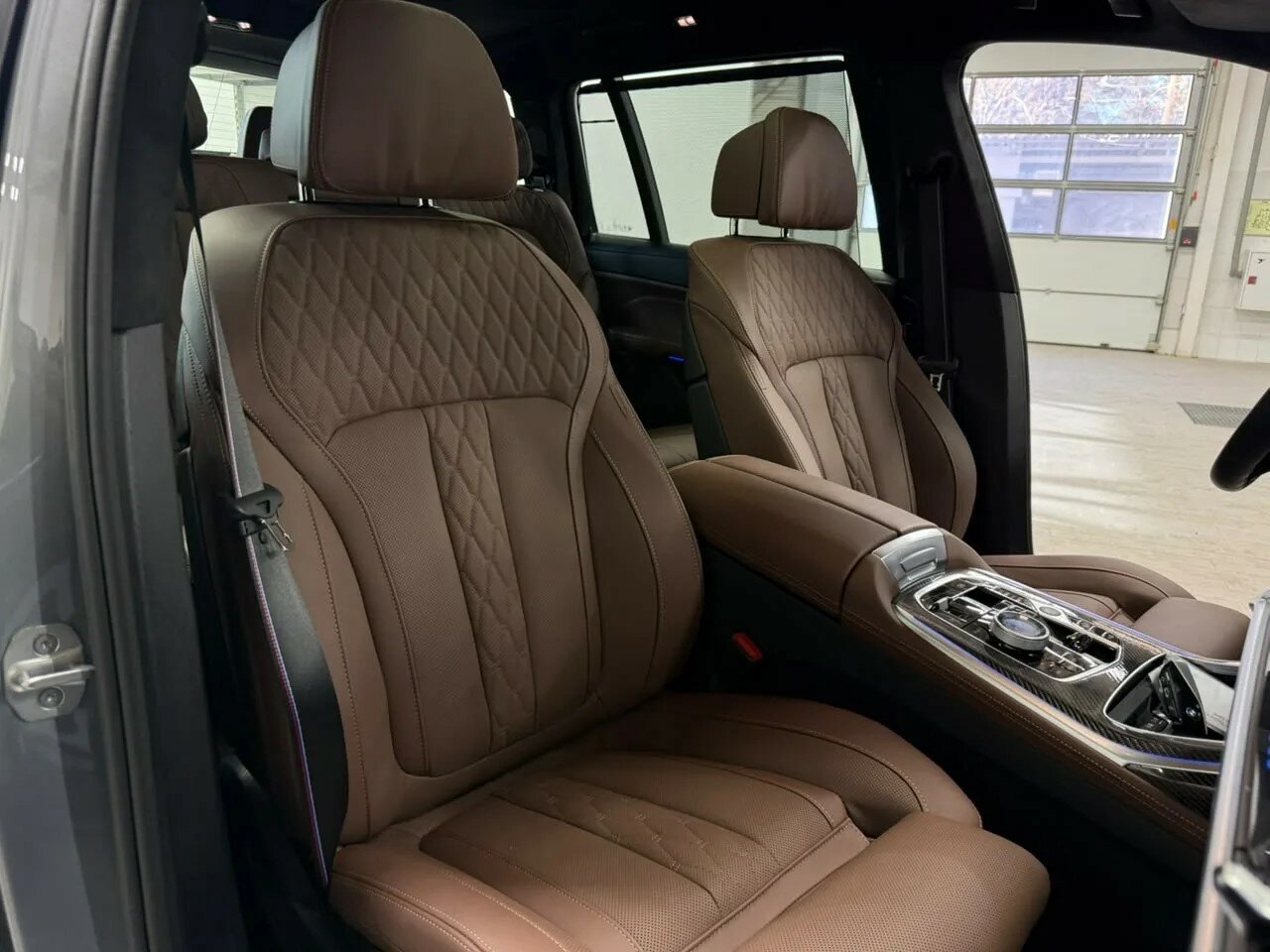 Автомобиль BMW X7 40i 3.0 AT (381 л.с.) 4WD - 10