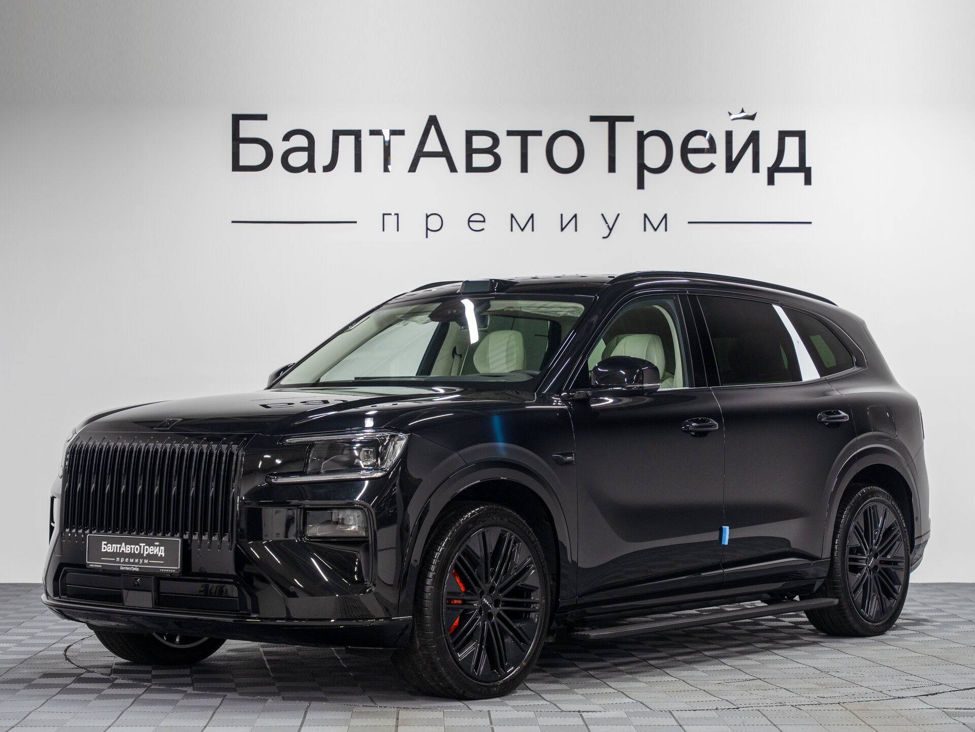 Автомобиль Zeekr 8X 70 kWh 2.0hyb AT (898 л.с.) 4WD - 1