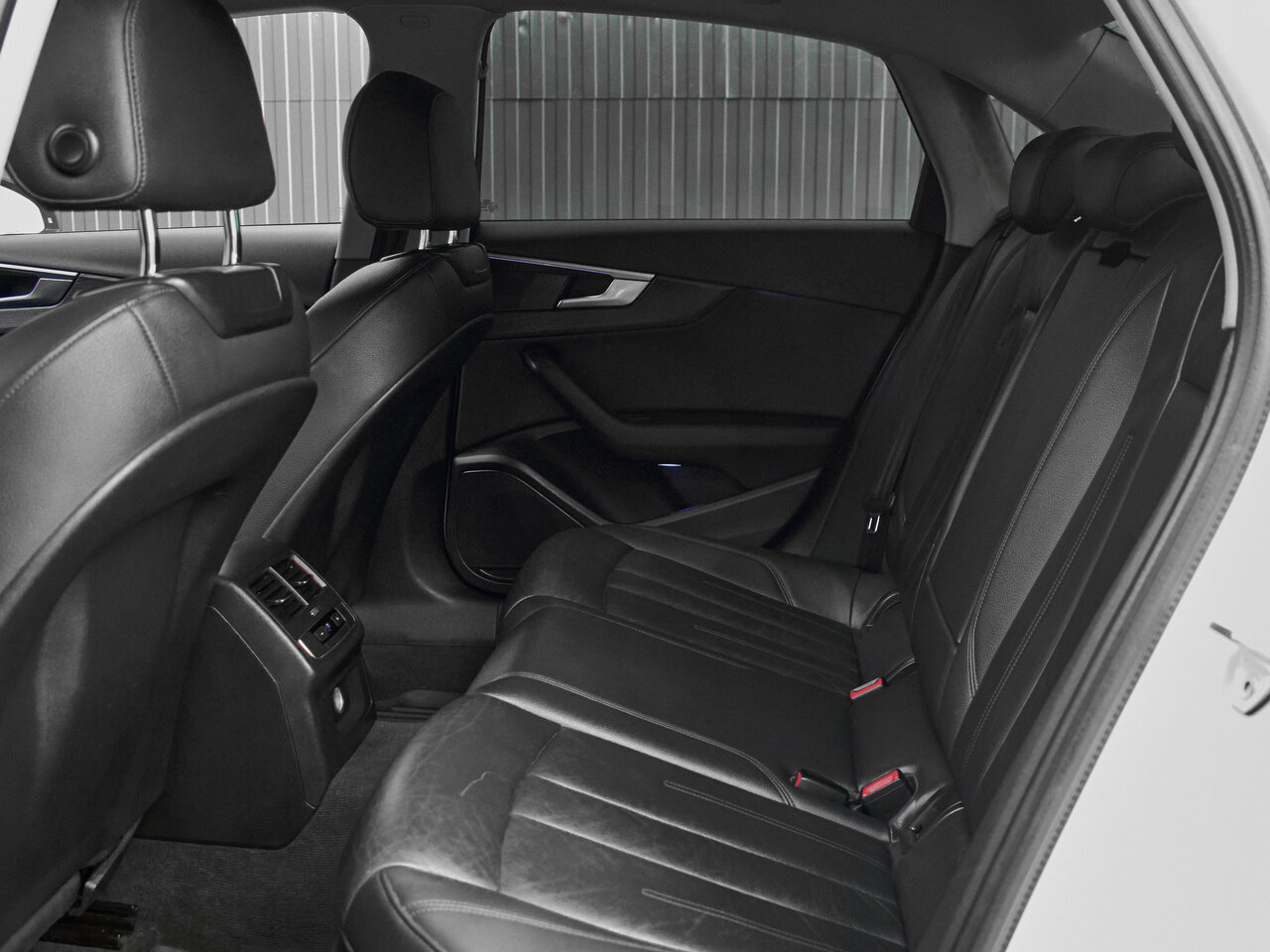 Купить Audi A4 1.4 AMT (150 л.с.), 2016 в Екатеренбурге