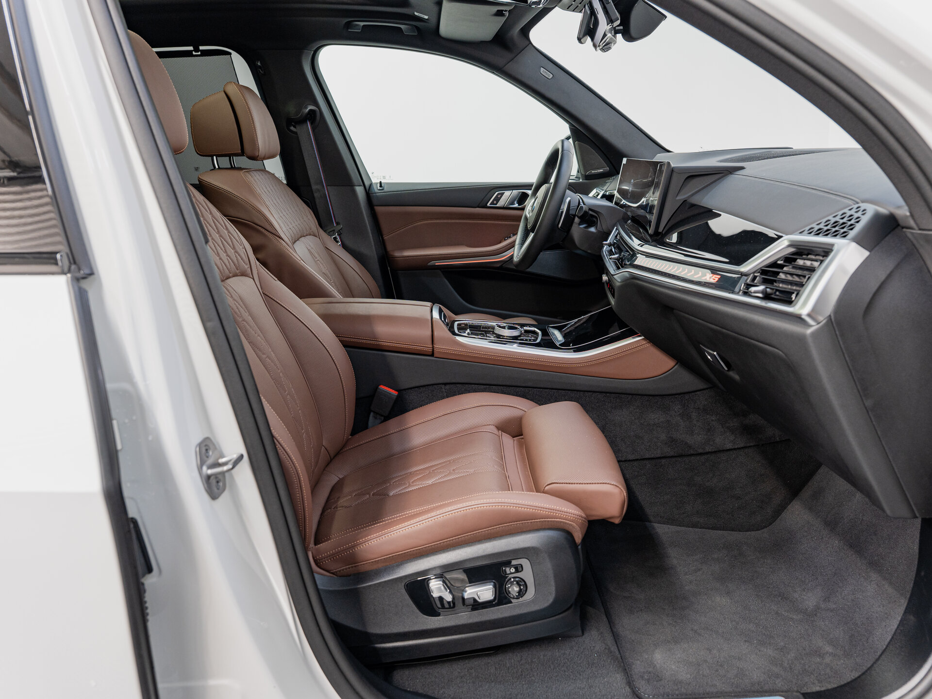 Автомобиль BMW X5 40d 3.0d AT (352 л.с.) 4WD - 15