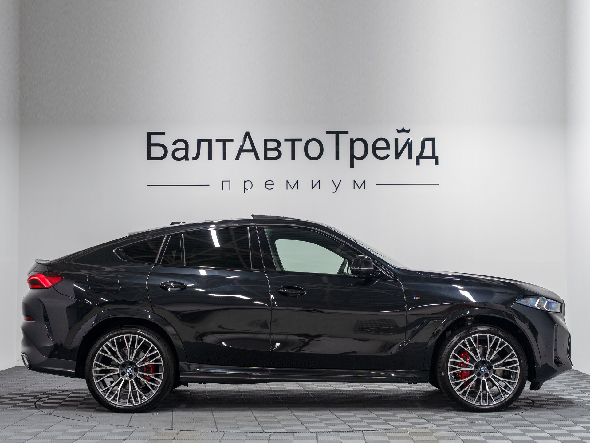 Автомобиль BMW X6 40d 3.0d AT (352 л.с.) 4WD - 6