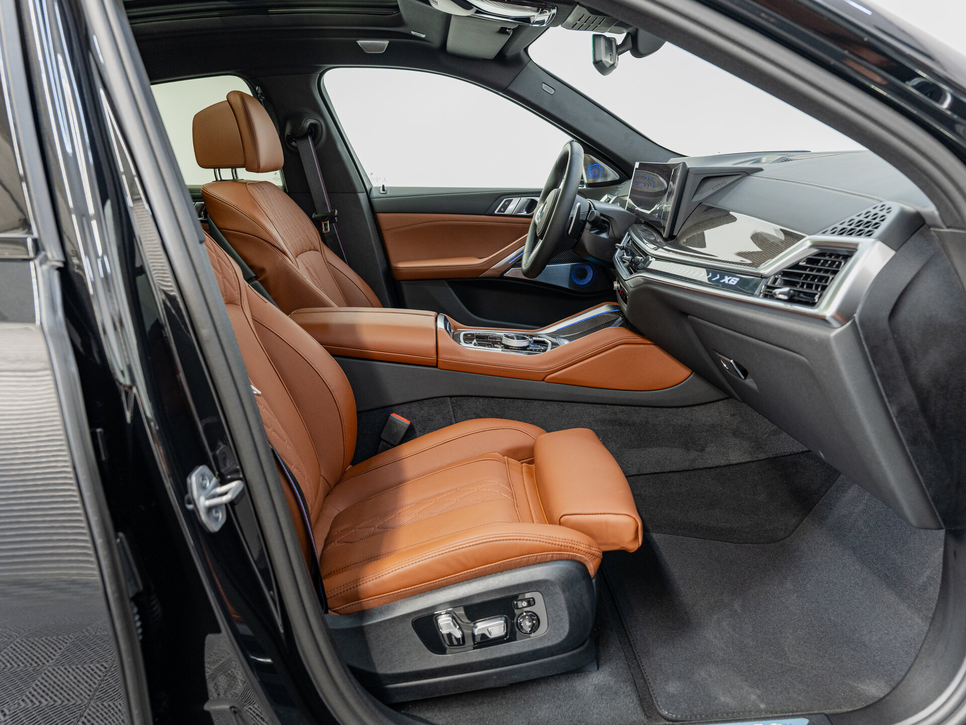 Автомобиль BMW X6 40d 3.0d AT (352 л.с.) 4WD - 10