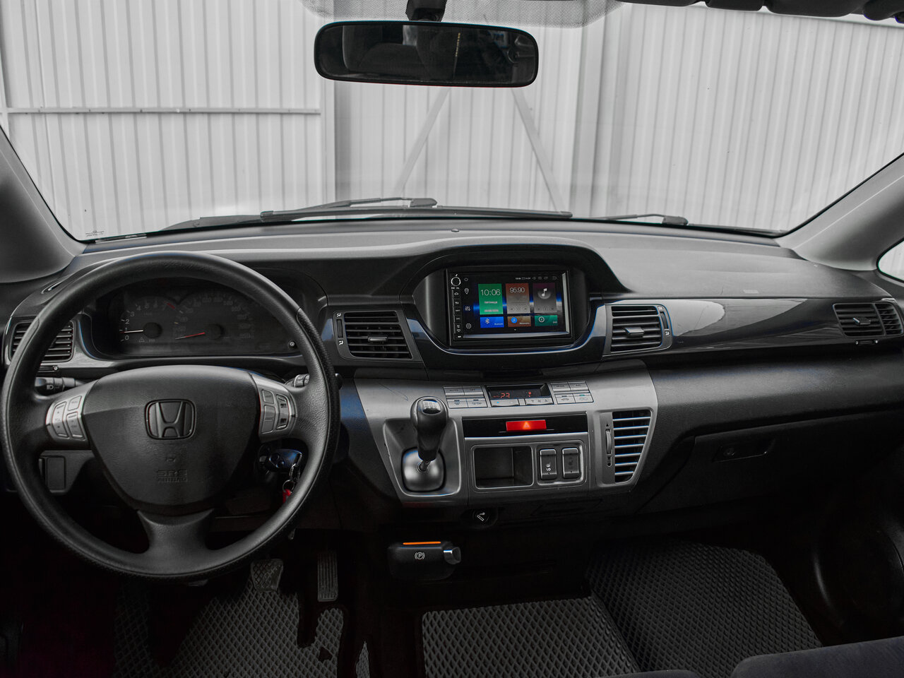 Купить Honda FR-V 1.8 MT (140 л.с.), 2008 в Екатеренбурге