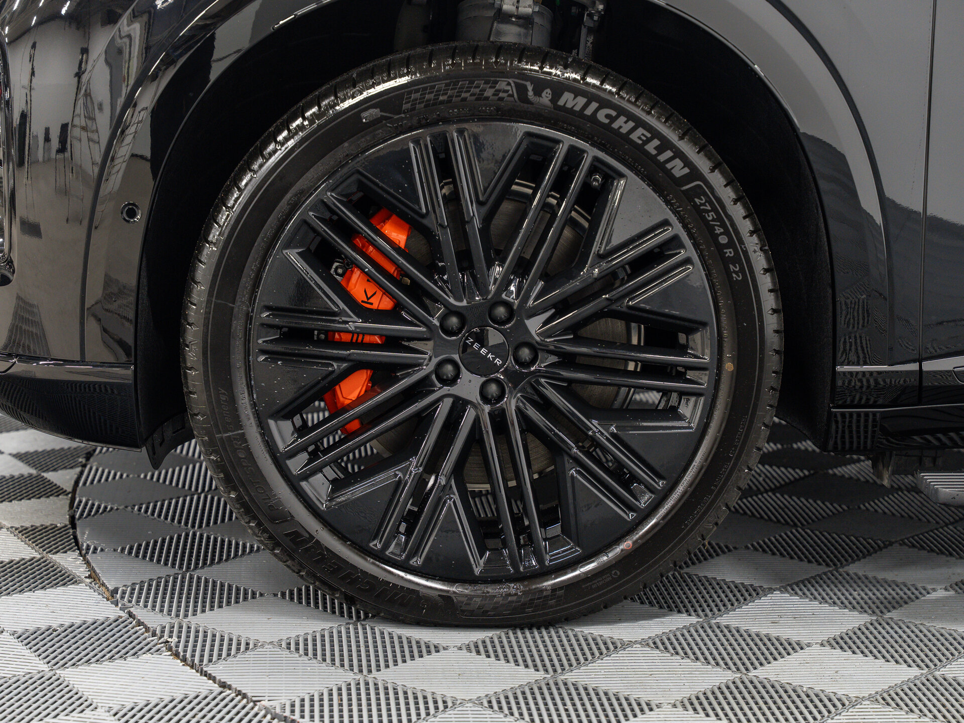 Автомобиль Zeekr 8X 70 kWh 2.0hyb AT (898 л.с.) 4WD - 3