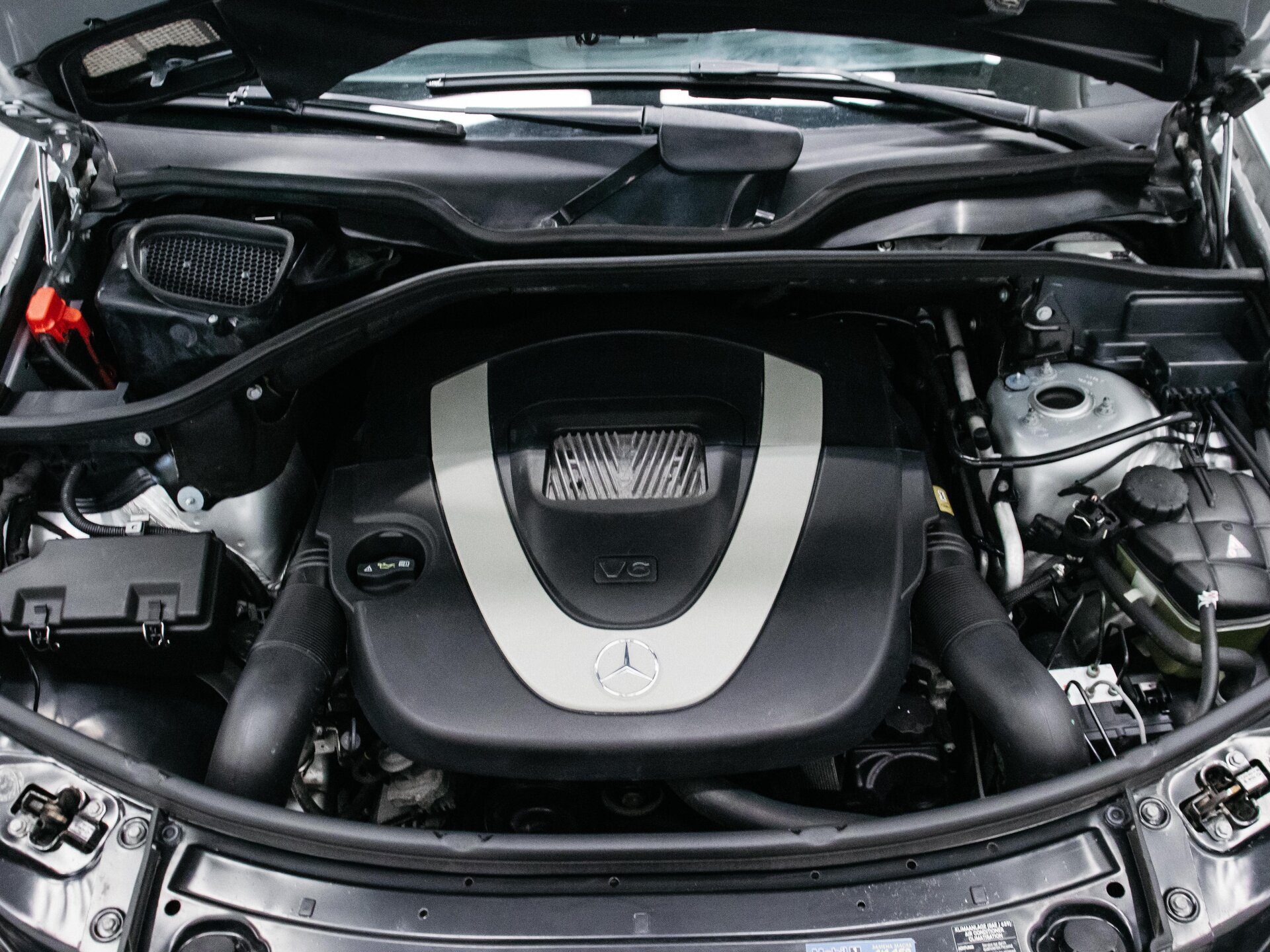 Mercedes-Benz M-Класс 2010 33