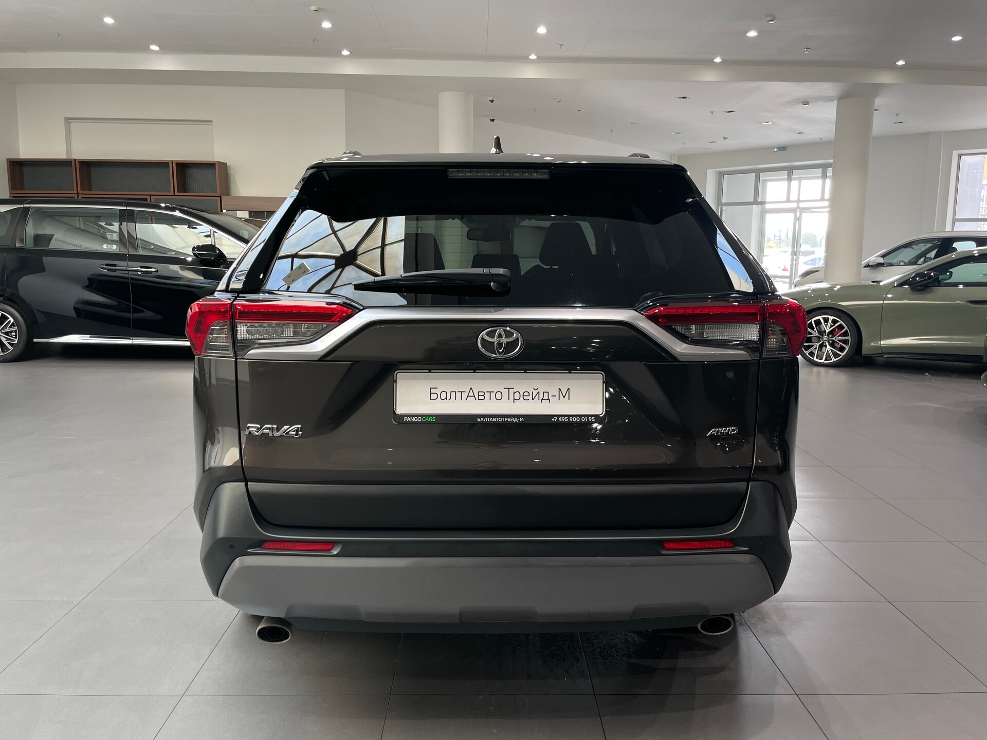 Автомобиль Toyota RAV4 2.0 CVT (149 л.с.) 4WD - 5