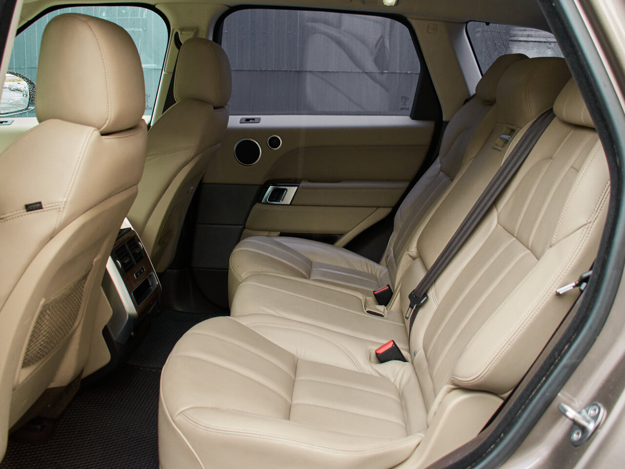 Купить Land Rover Range Rover Sport 3.0d AT (249 л.с.) 4WD, 2015 в Екатеренбурге