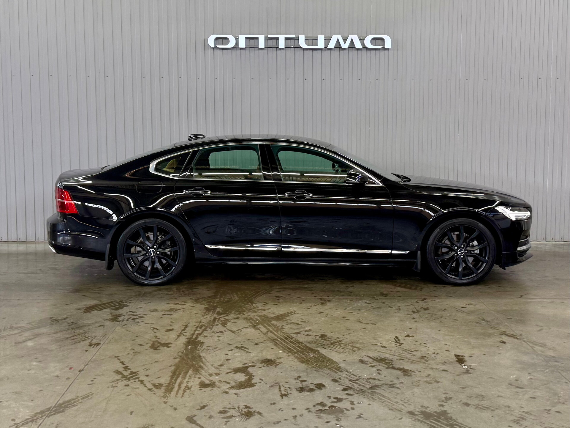 Volvo S90 