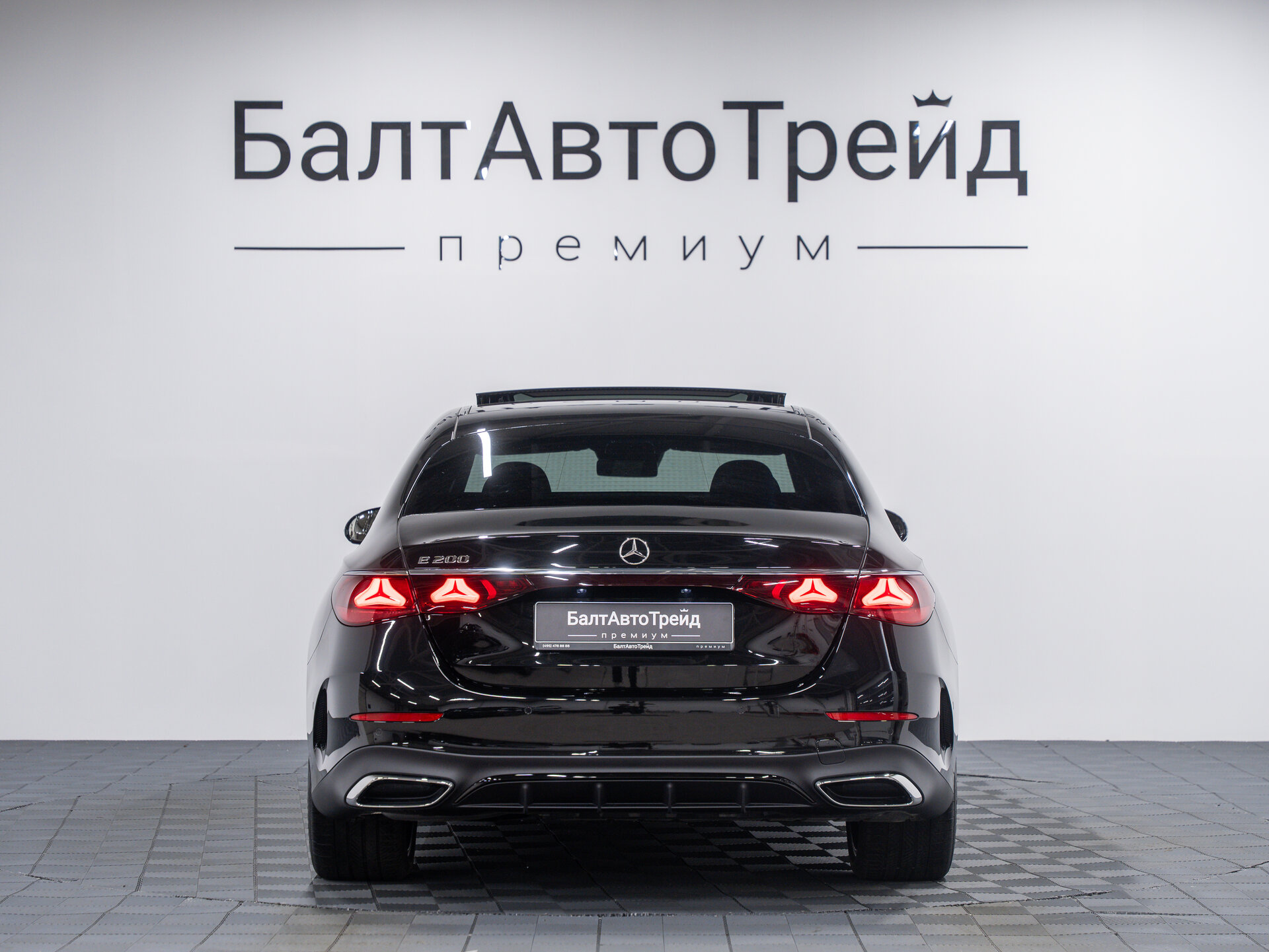 Автомобиль Mercedes-Benz E-Класс 200 2.0 AT (204 л.с.) - 8