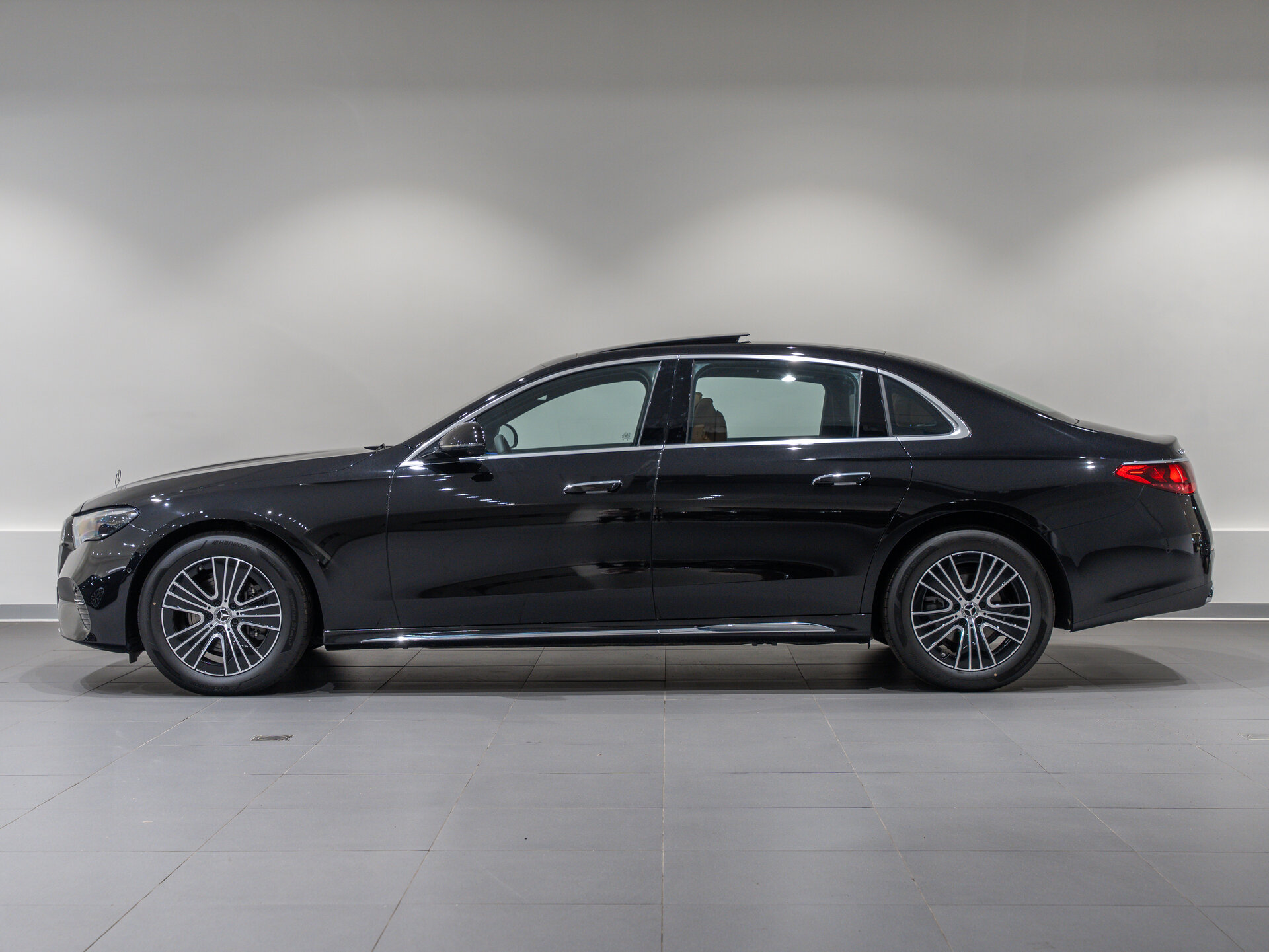 Автомобиль Mercedes-Benz E-Класс 260 L 2.0 AT (204 л.с.) 4WD - 8
