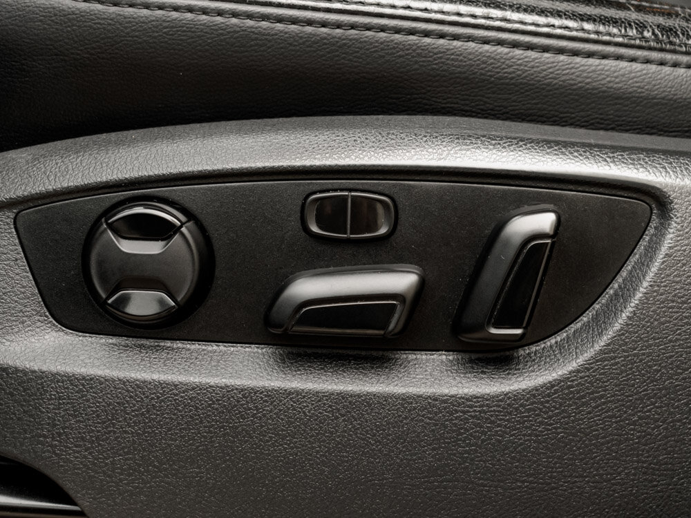 Купить Volkswagen Touareg 3.6 AT (249 л.с.) 4WD, 2012 в Екатеренбурге