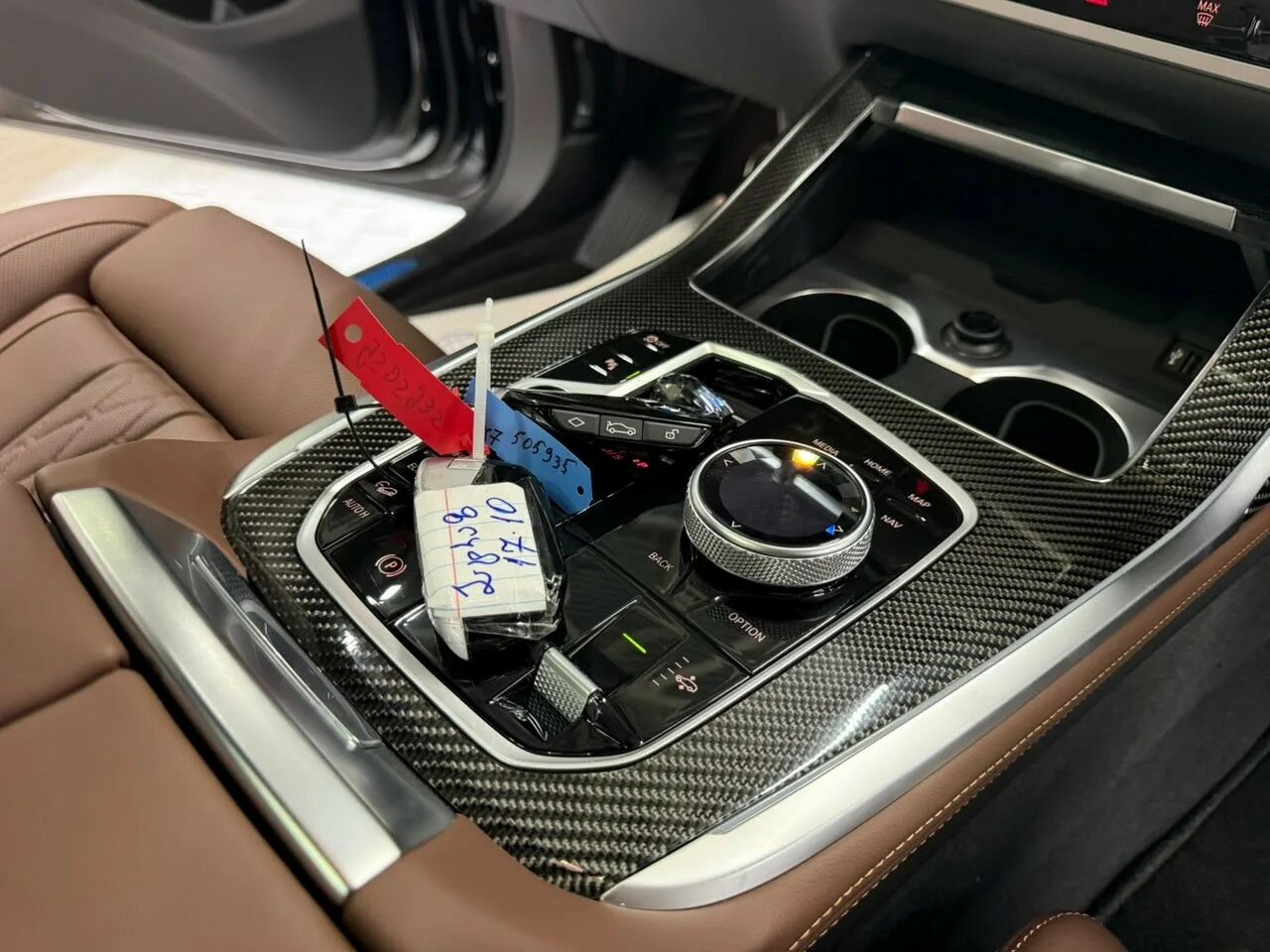 Автомобиль BMW X7 40d 3.0d AT (340 л.с.) 4WD - 11