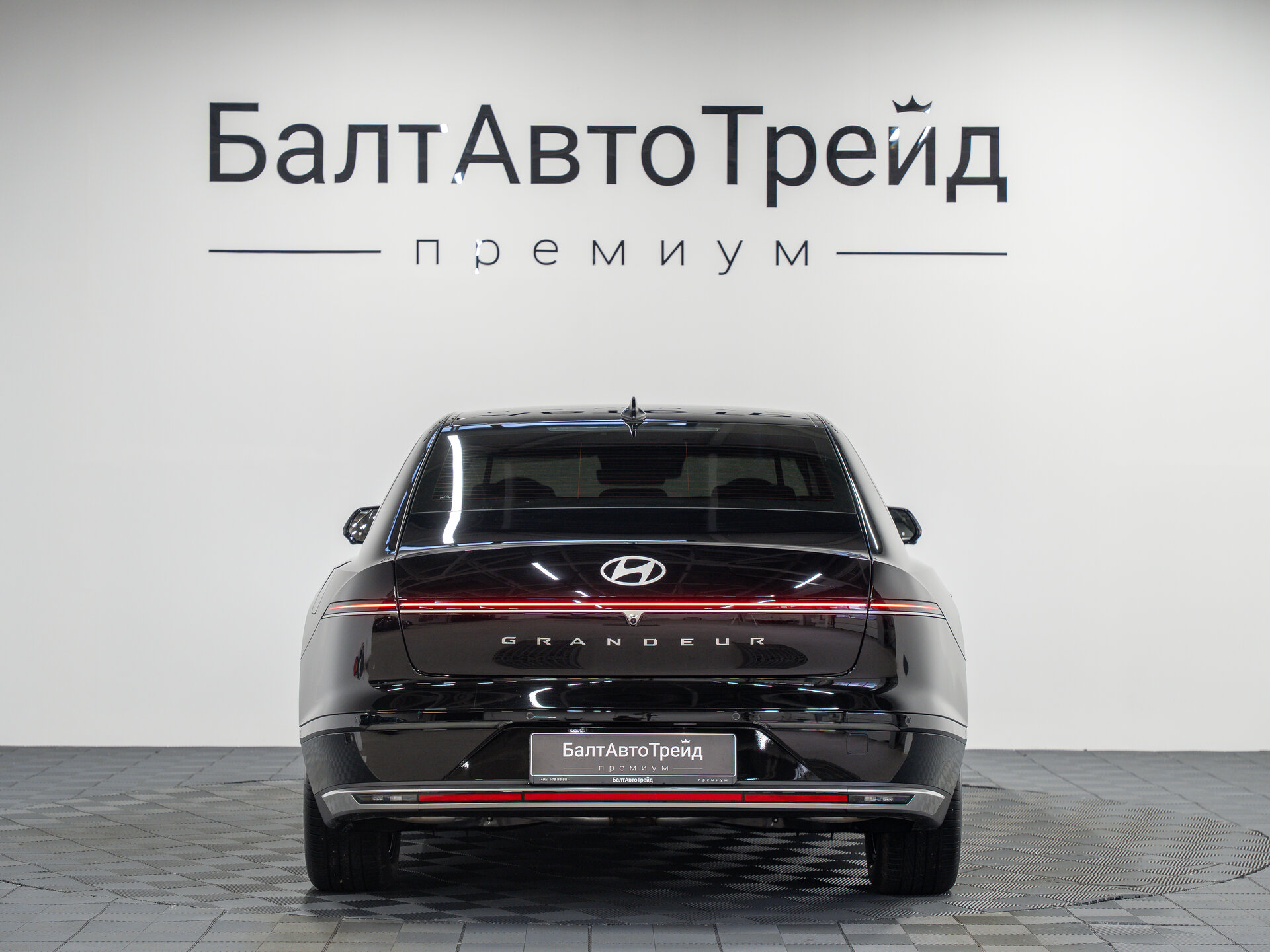 Автомобиль Hyundai Grandeur 1.6hyb AT (230 л.с.) - 8