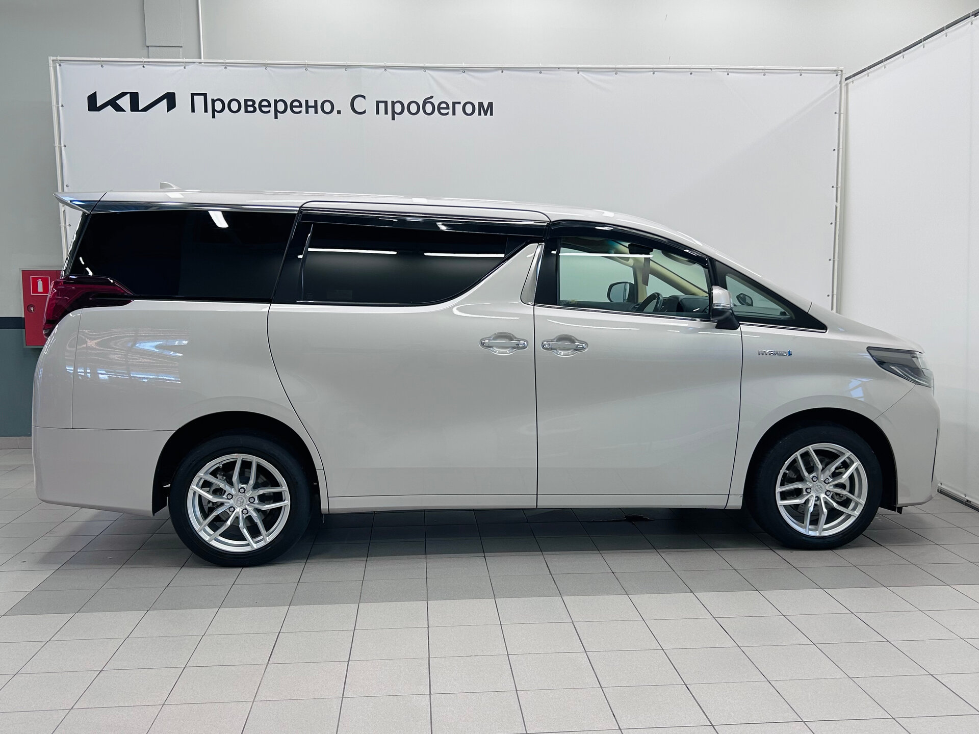 Toyota Alphard 2019 6