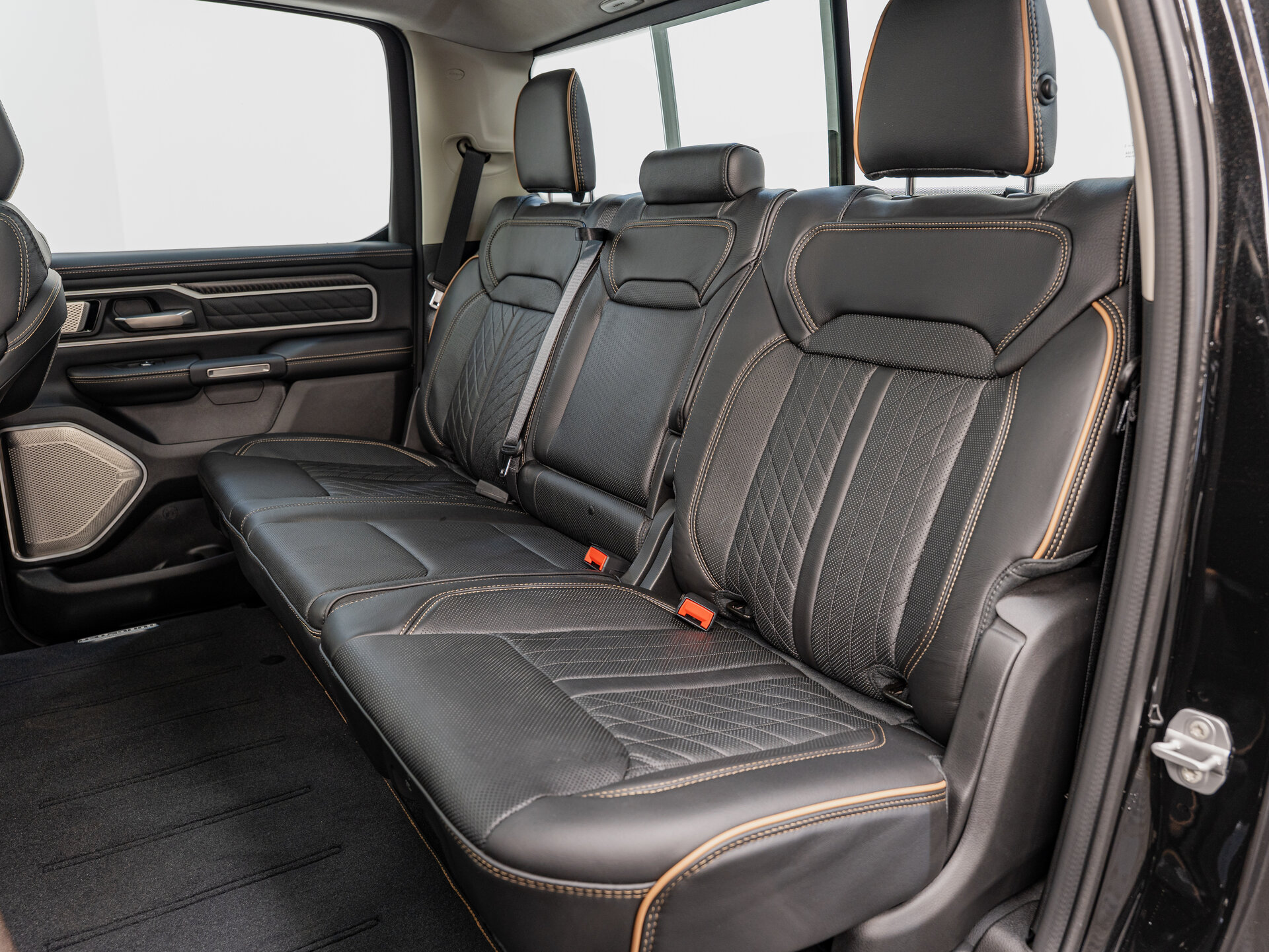 Автомобиль RAM 1500 Crew Cab 3.0 AT (540 л.с.) 4WD - 17
