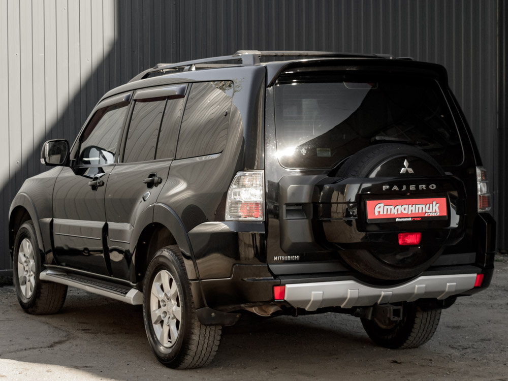 Купить Mitsubishi Pajero 3.0 AT (178 л.с.) 4WD, 2013 в Екатеренбурге