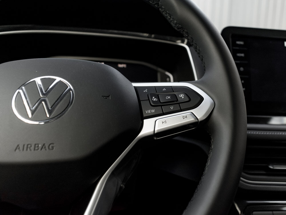 Купить Volkswagen Tharu XR 300 TSI 1.5 AMT (160 л.с.), 2025 в Екатеренбурге