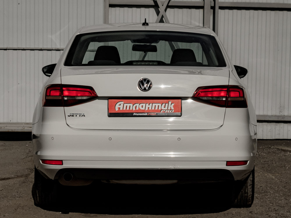 Купить Volkswagen Jetta 1.6 AT (110 л.с.), 2016 в Екатеренбурге