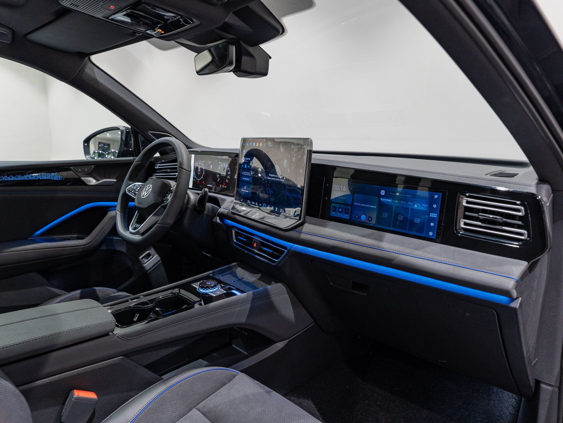 Автомобиль Volkswagen Tiguan L Pro 2.0 AMT (220 л.с.) 4WD - 11
