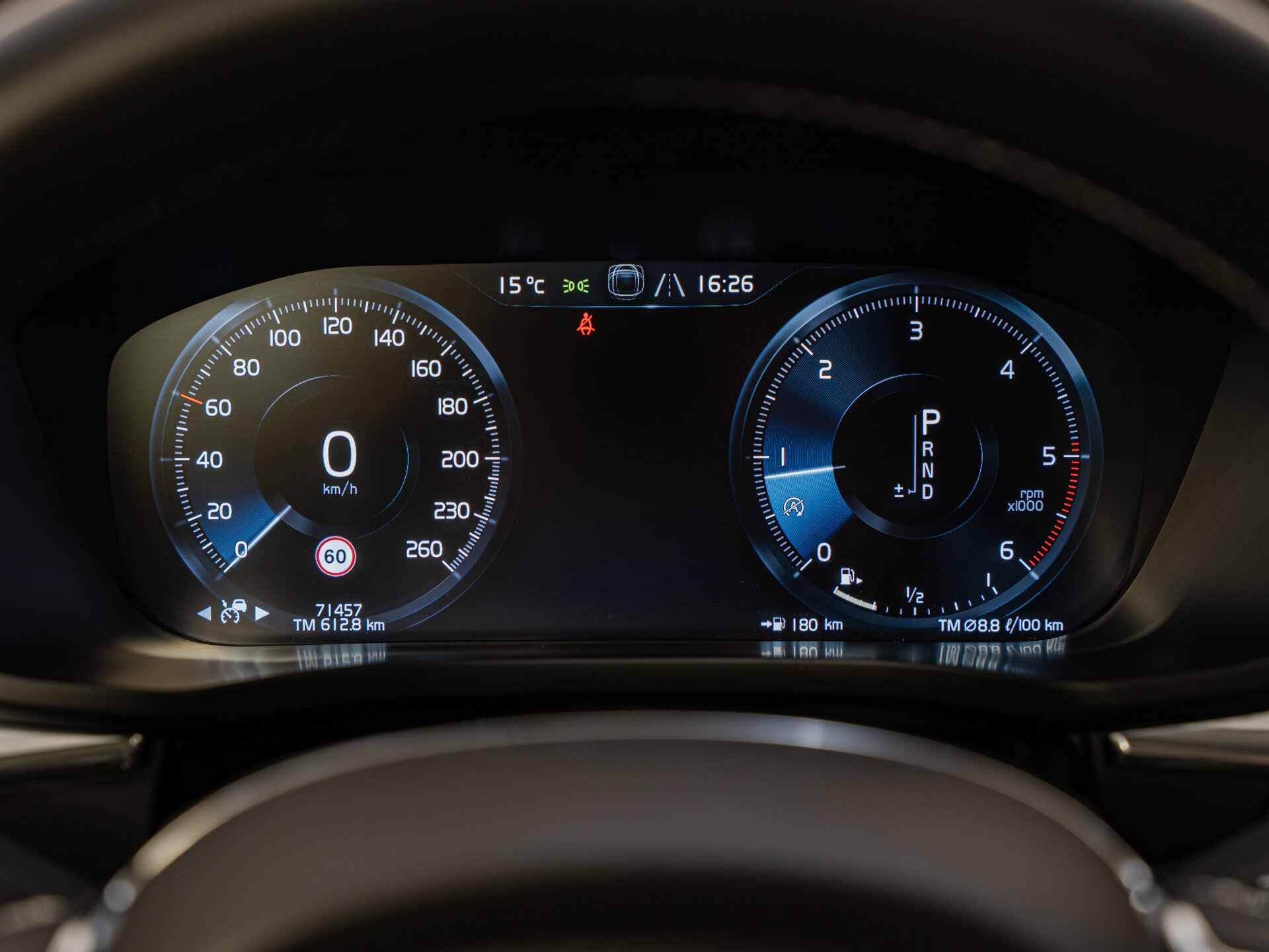 Автомобиль Volvo XC60 2.0d AT (190 л.с.) 4WD - 14