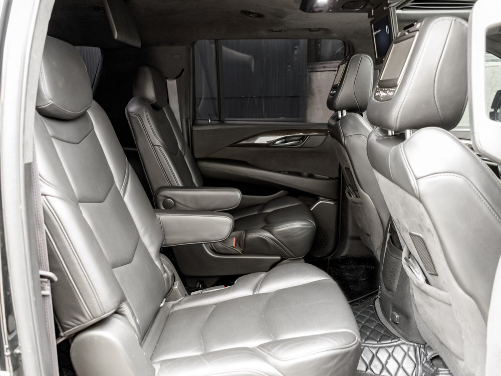 Купить Cadillac Escalade ESV 6.2 AT (409 л.с.) 4WD, 2016 в Екатеренбурге