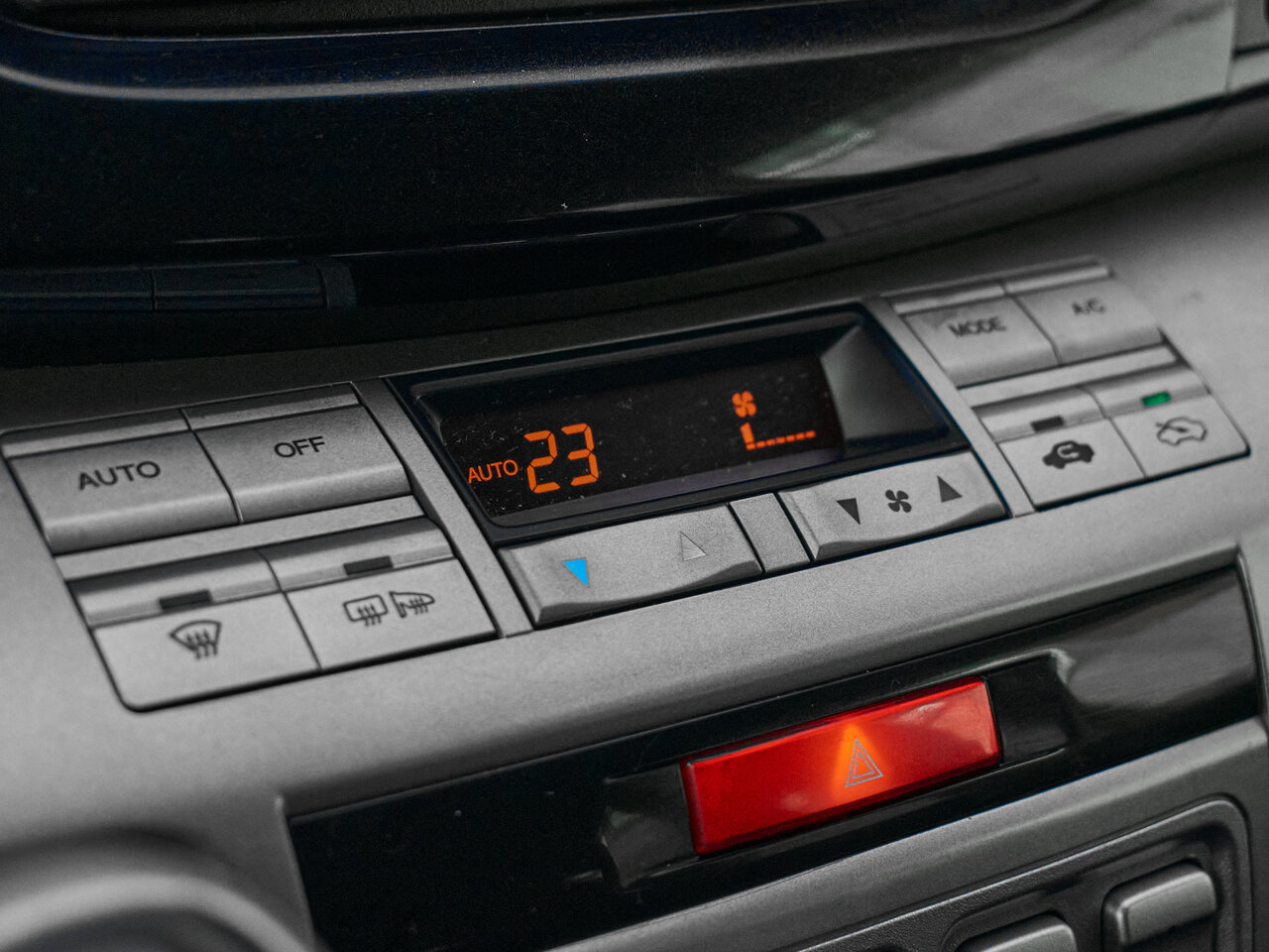 Купить Honda FR-V 1.8 MT (140 л.с.), 2008 в Екатеренбурге