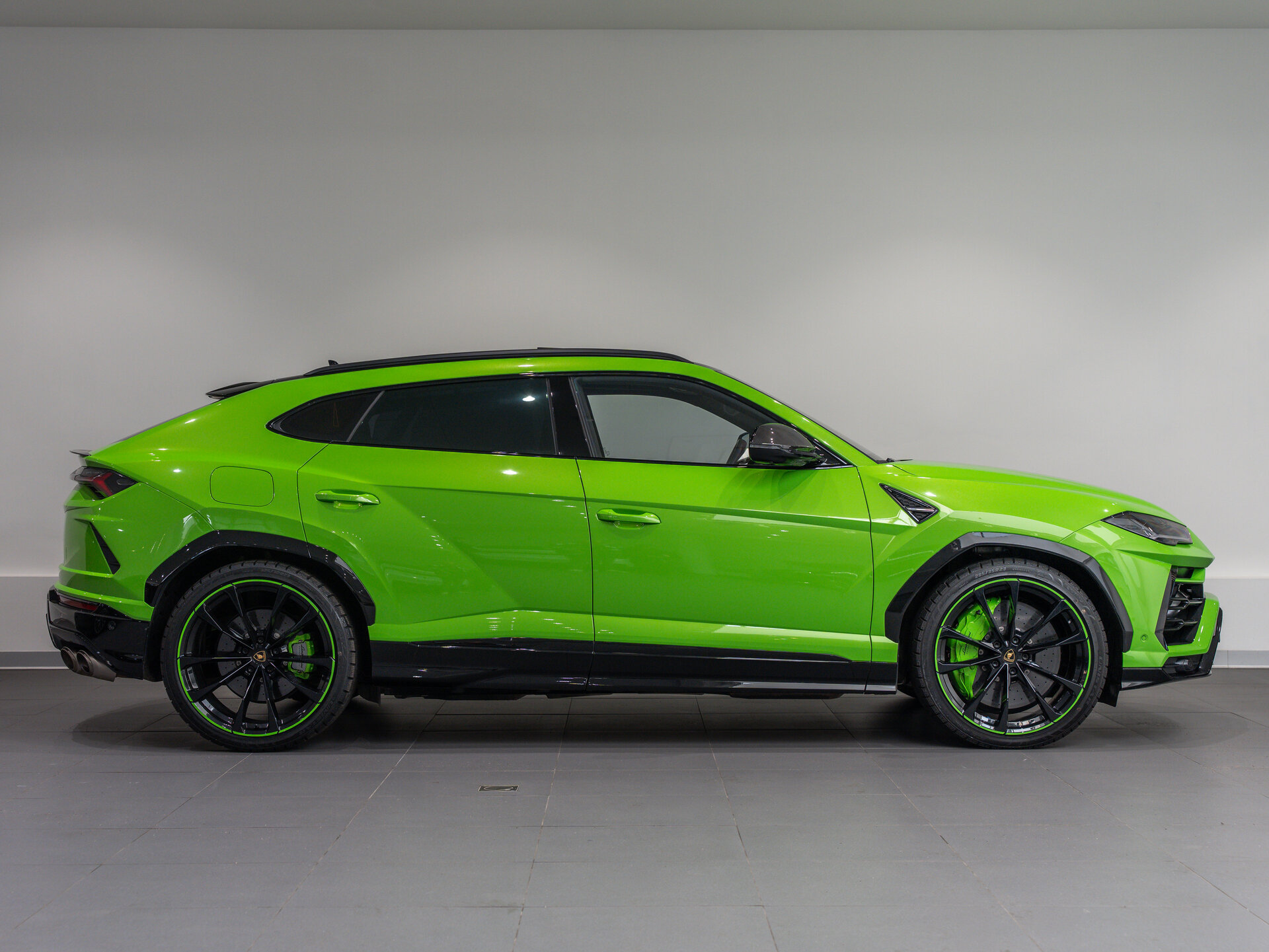 Автомобиль Lamborghini Urus 4.0 AT (650 л.с.) 4WD - 4