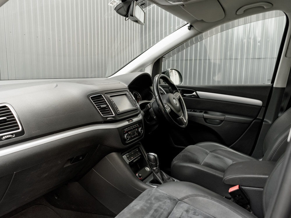 Купить Volkswagen Sharan 1.4 AMT (150 л.с.), 2011 в Екатеренбурге