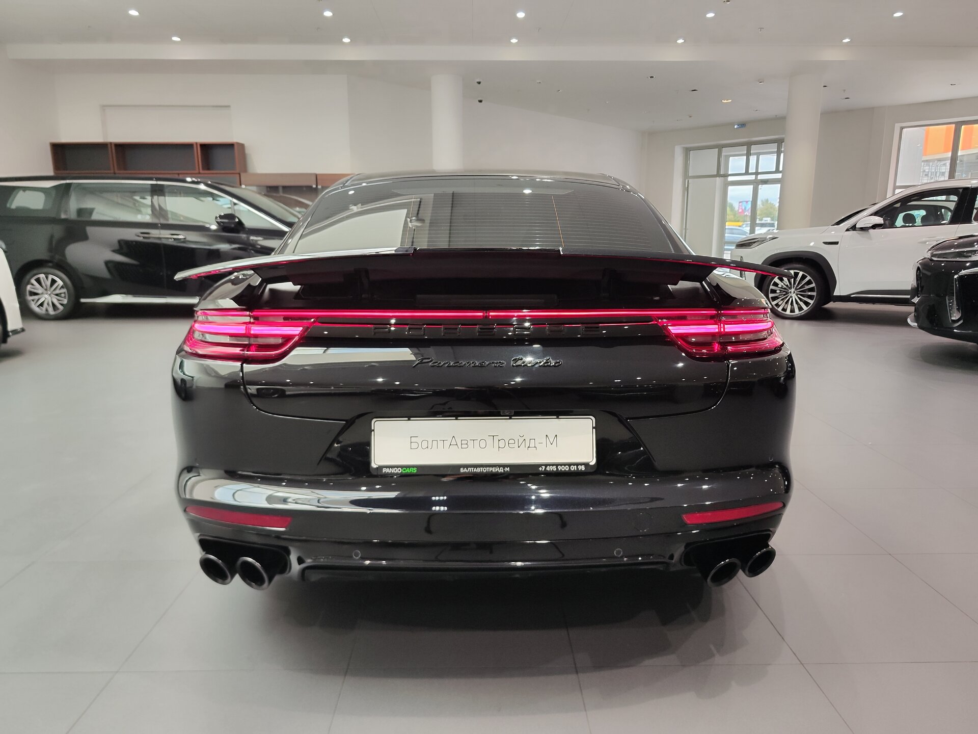 Автомобиль Porsche Panamera Turbo 4.0 AMT (550 л.с.) 4WD - 5