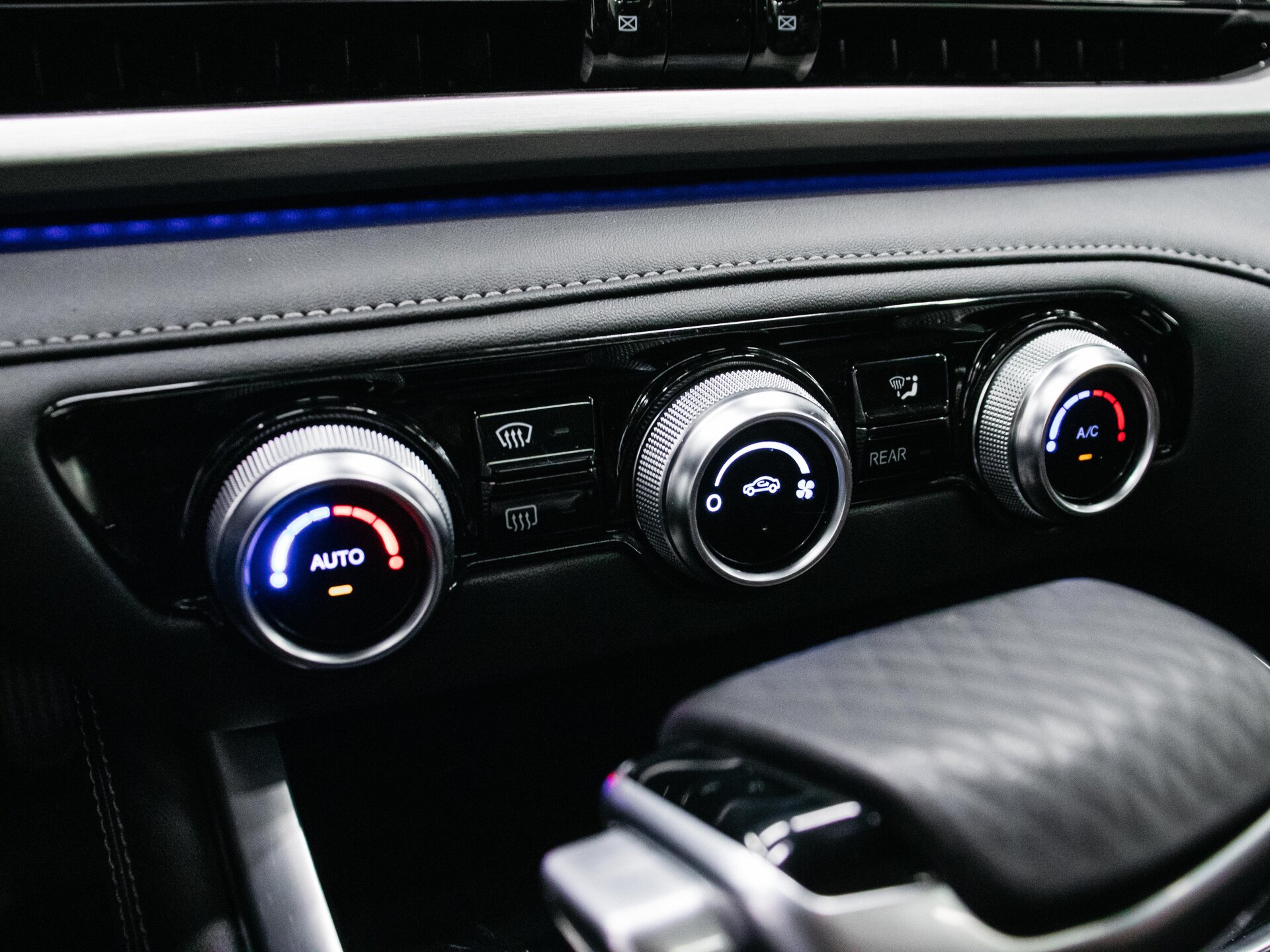 Changan CS95 2023 25