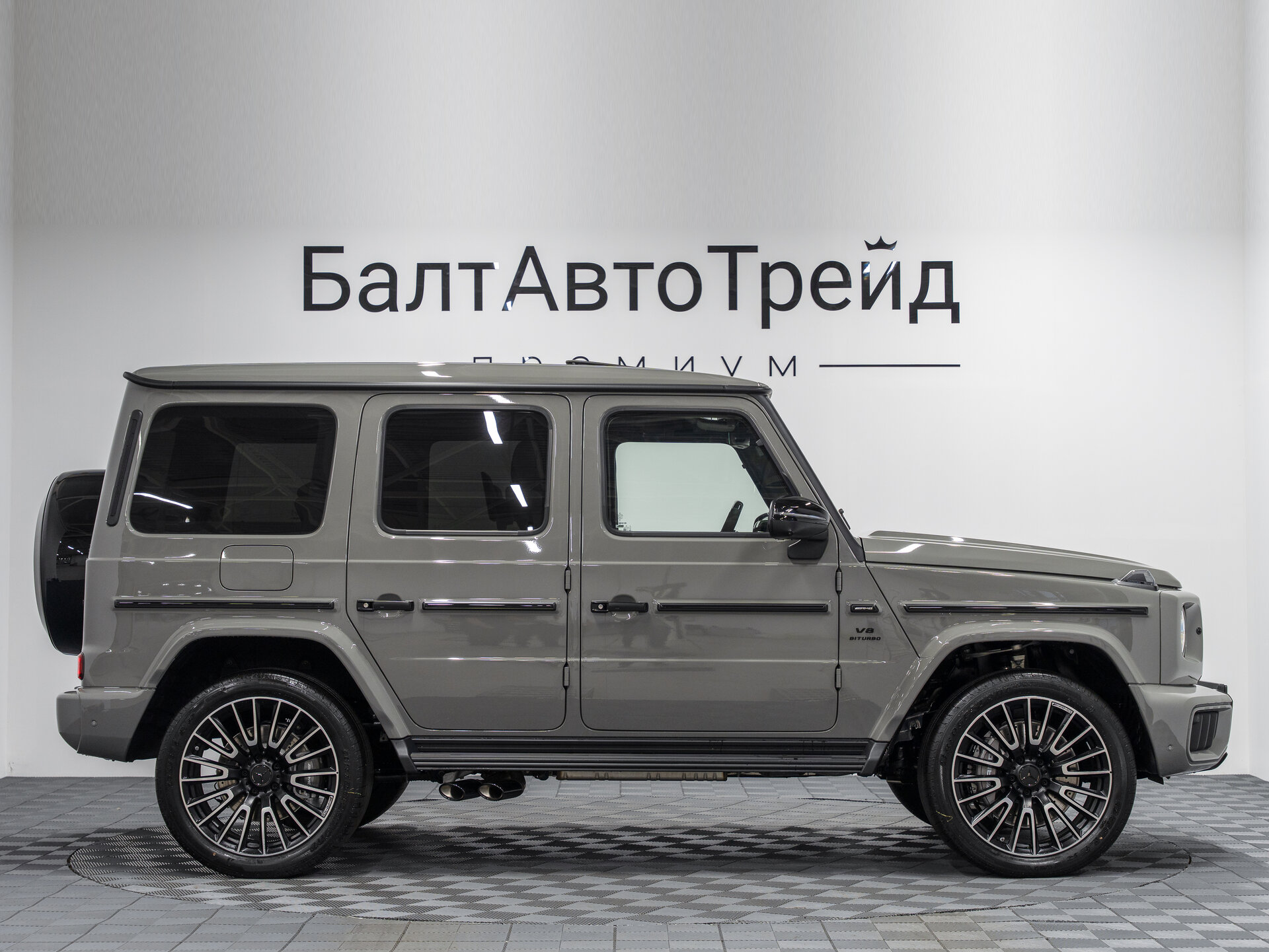 Автомобиль Mercedes-Benz G-Класс AMG 63 AMG 4.0 AT (585 л.с.) 4WD - 6