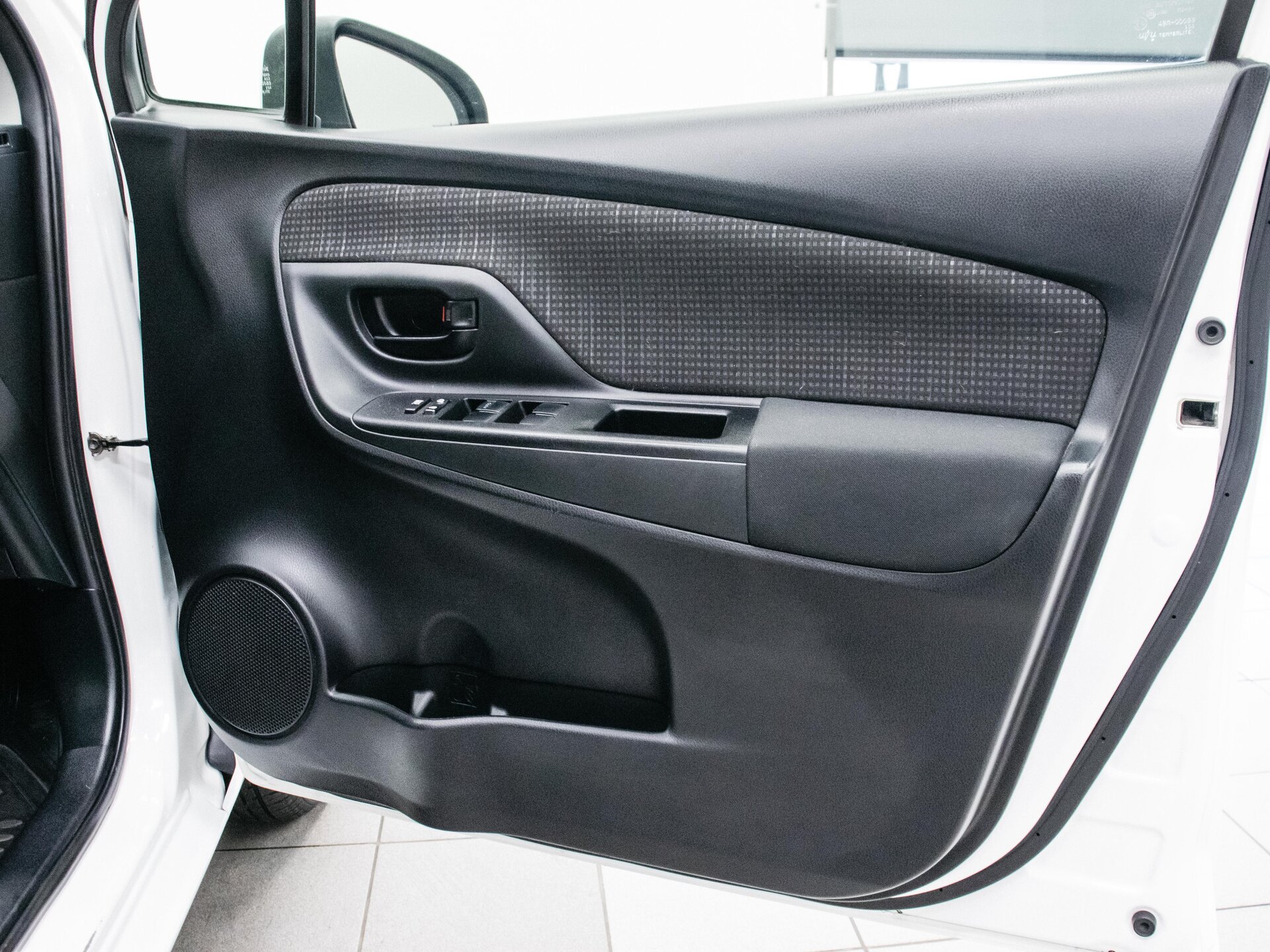 Toyota Vitz 2019 9