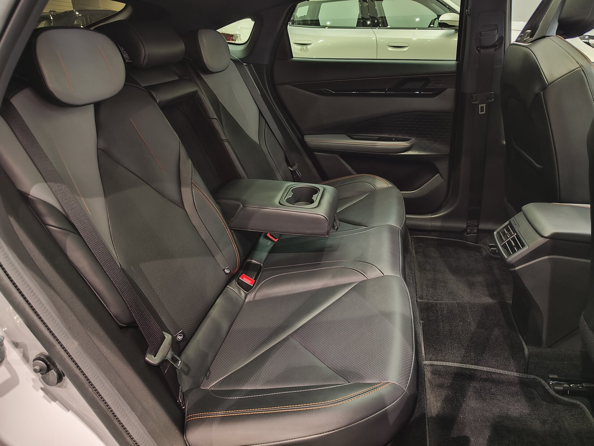 Автомобиль Changan UNI-V 1.5 AMT (181 л.с.) - 13