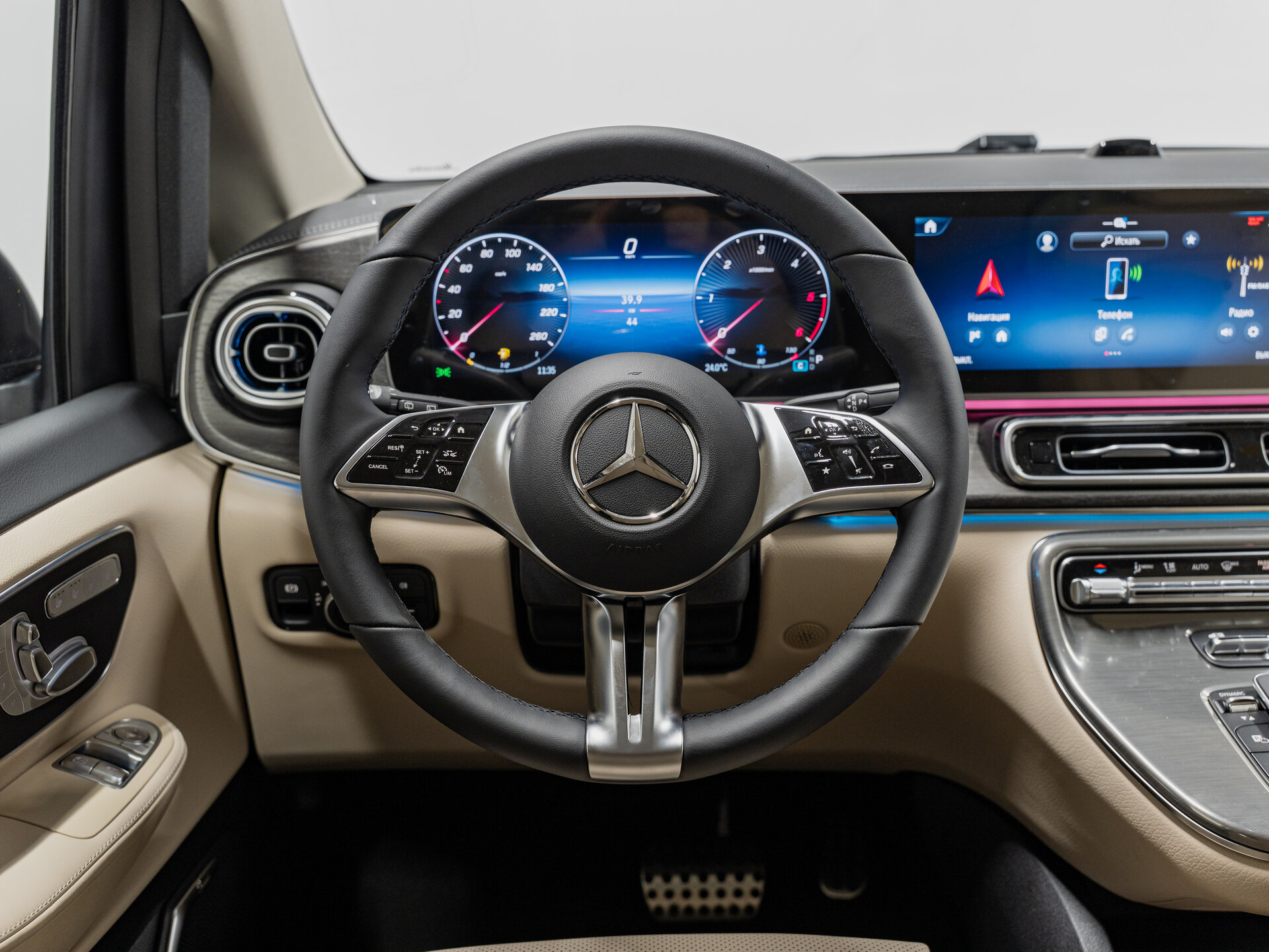 Автомобиль Mercedes-Benz V-Класс 300 d экстра длинный 2.0d AT (237 л.с.) 4WD - 16